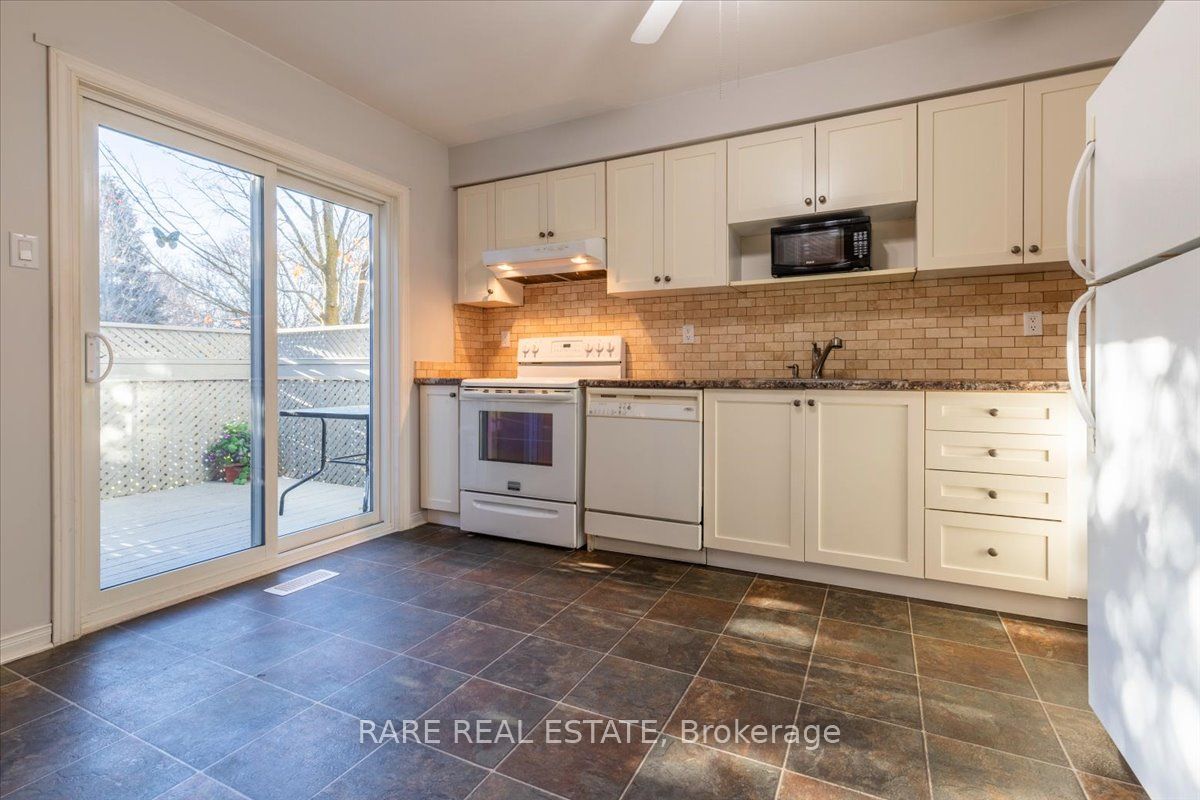 120 D'ambrosio Drive, #28