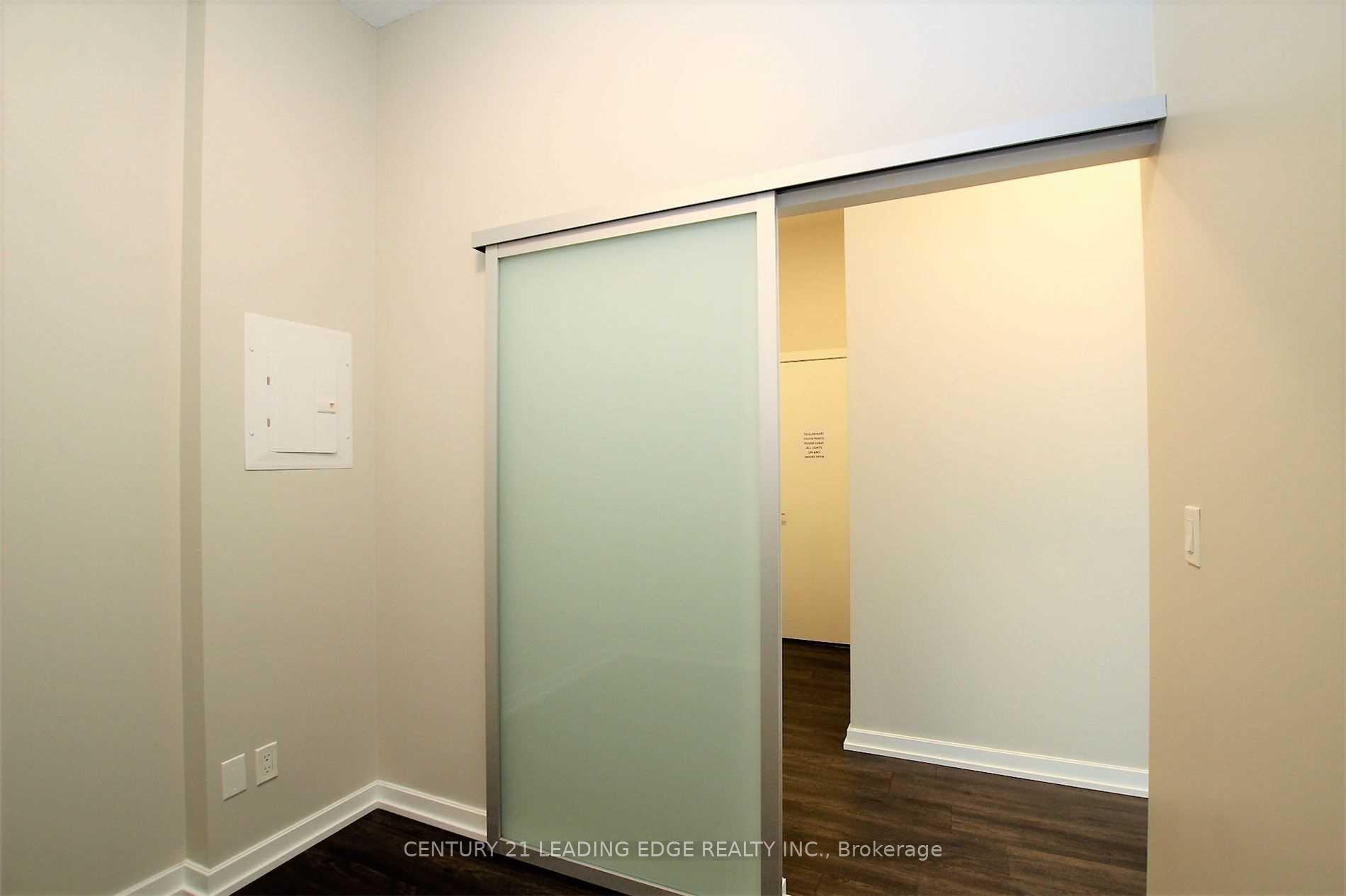 2 Bedrooms Condo at 56 Forest Manor, Toronto For sale