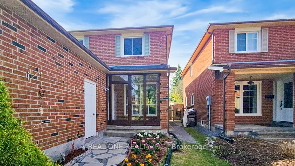 90 Spragg Circle ; MLS ID: N12129191
