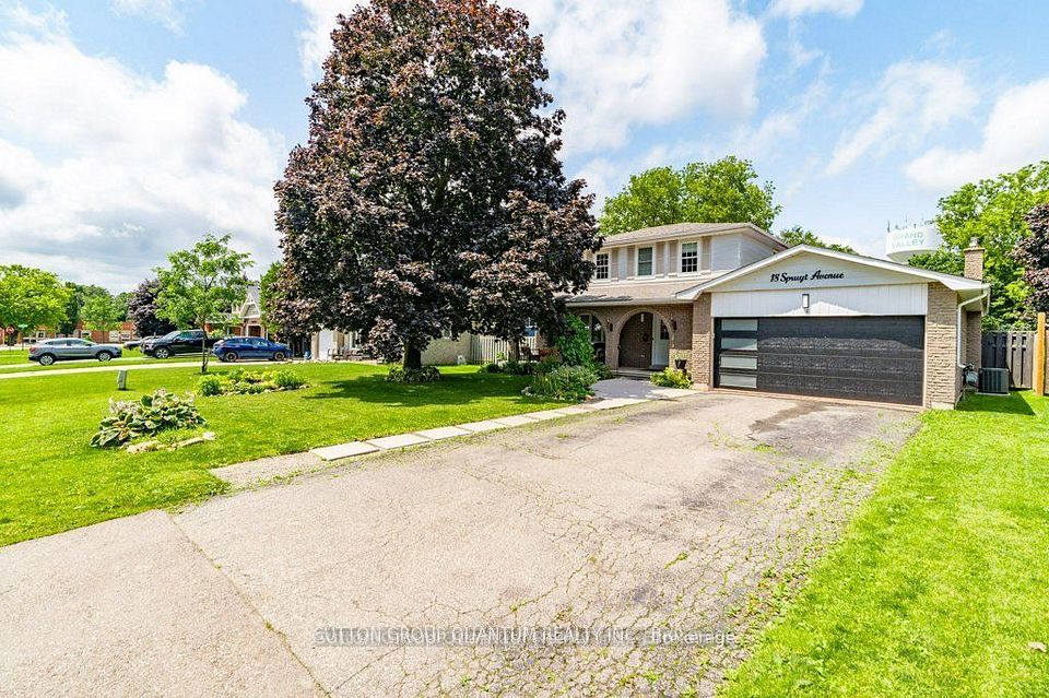 18 Spruyt Avenue, East Luther Grand Valley, ON L9W 5X4