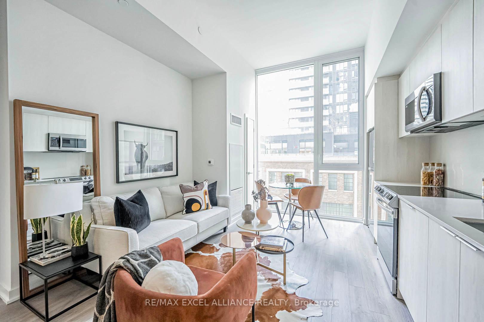 2 Bedrooms Condo at 357 King,  Toronto For sale