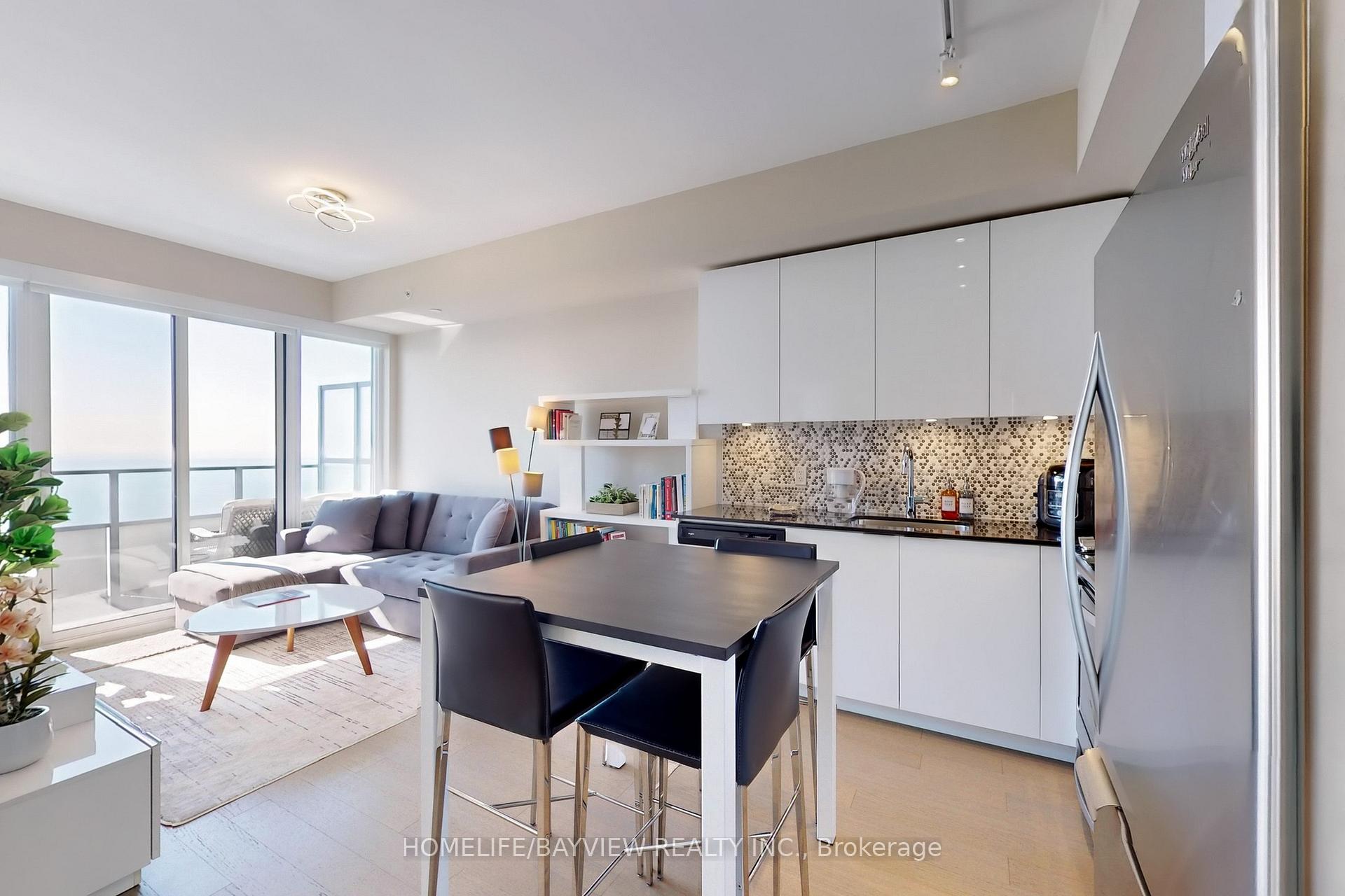 2 Bedrooms Condo at 30 SHORE BREEZE, Toronto For sale