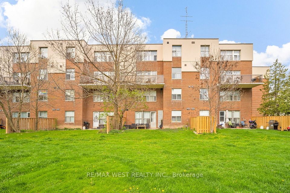1055 A Forestwood