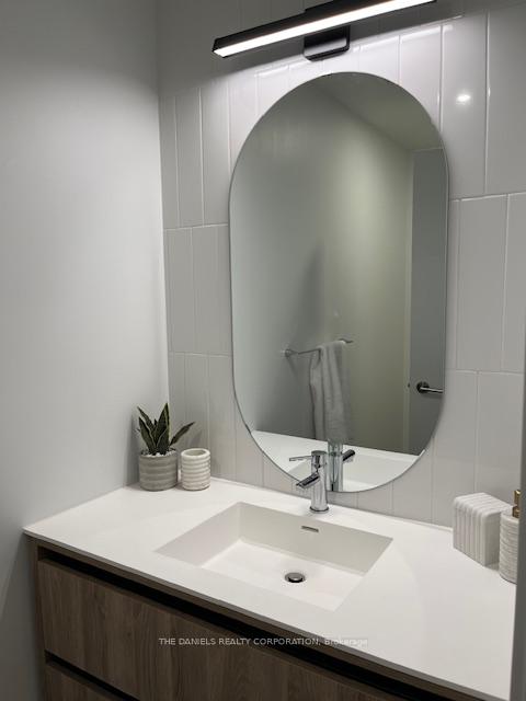 3 Bedrooms Condo at 7950 Bathurst,  Vaughan For sale
