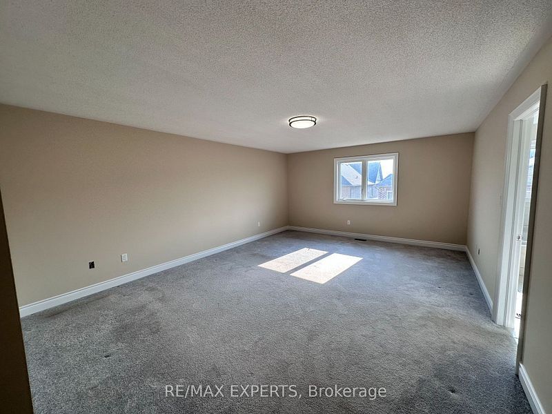 1273 Peelar Crescent