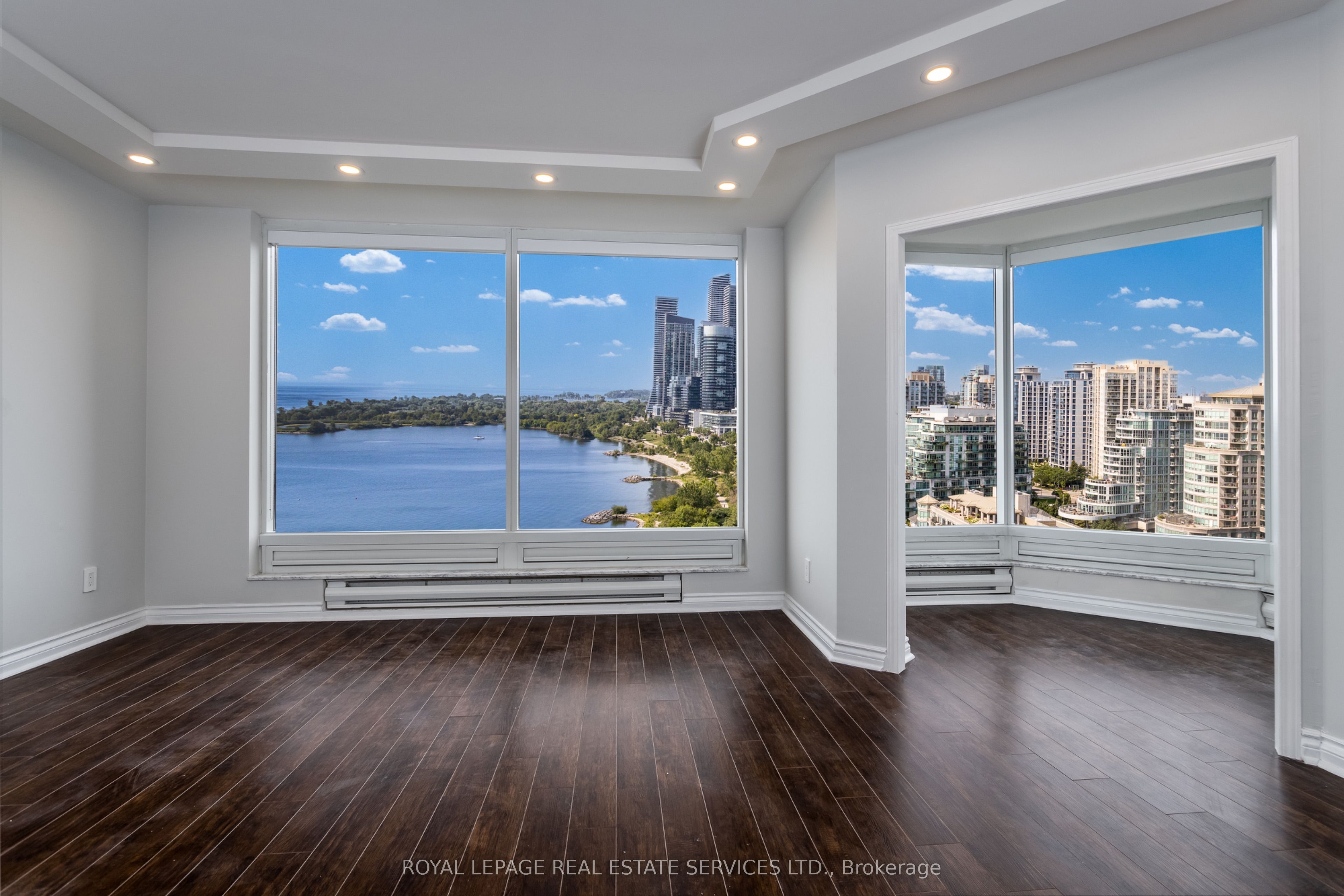 1 Palace Pier Court, #1806