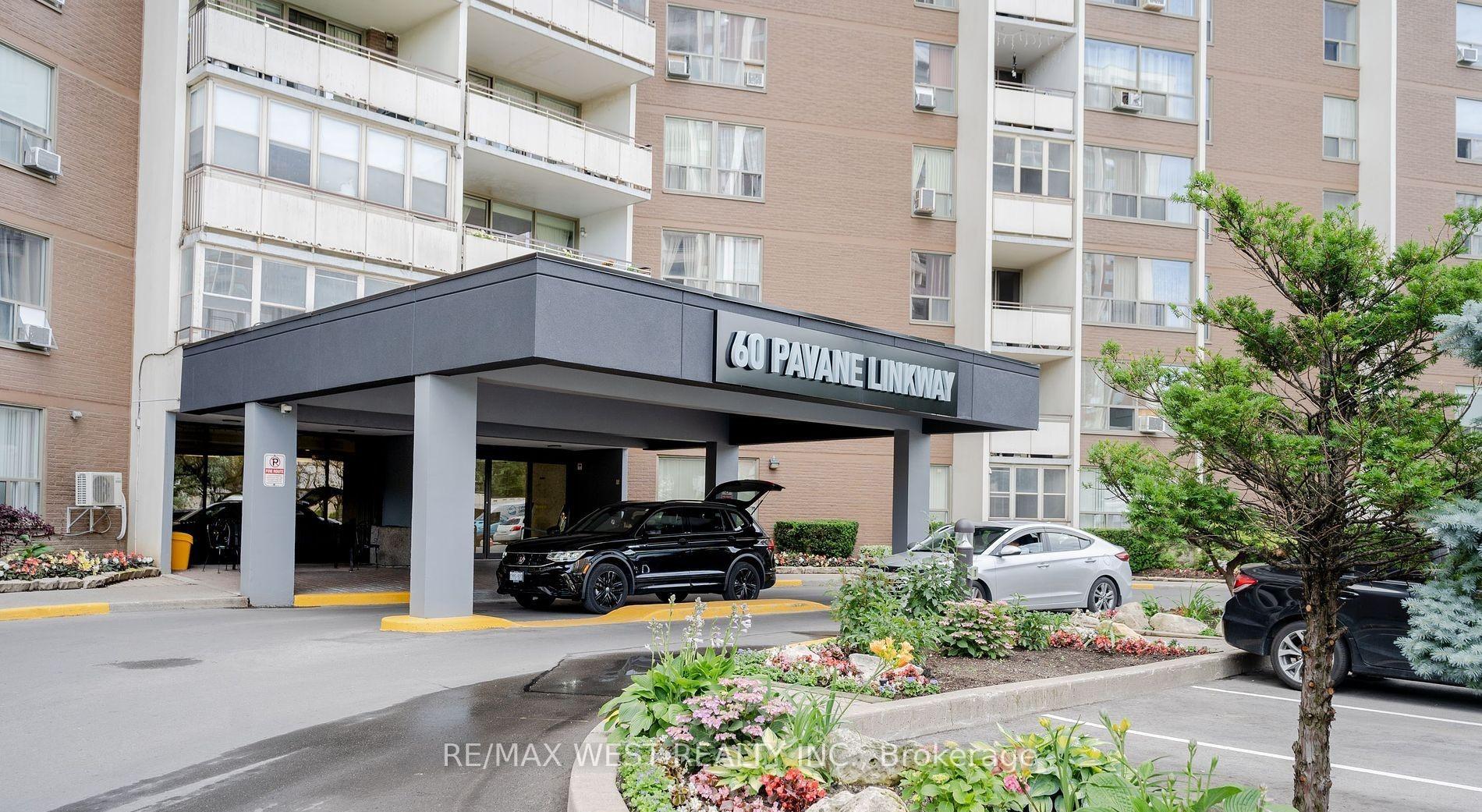 2 Bedrooms Condo at 60 Pavane Linkway, Toronto For sale