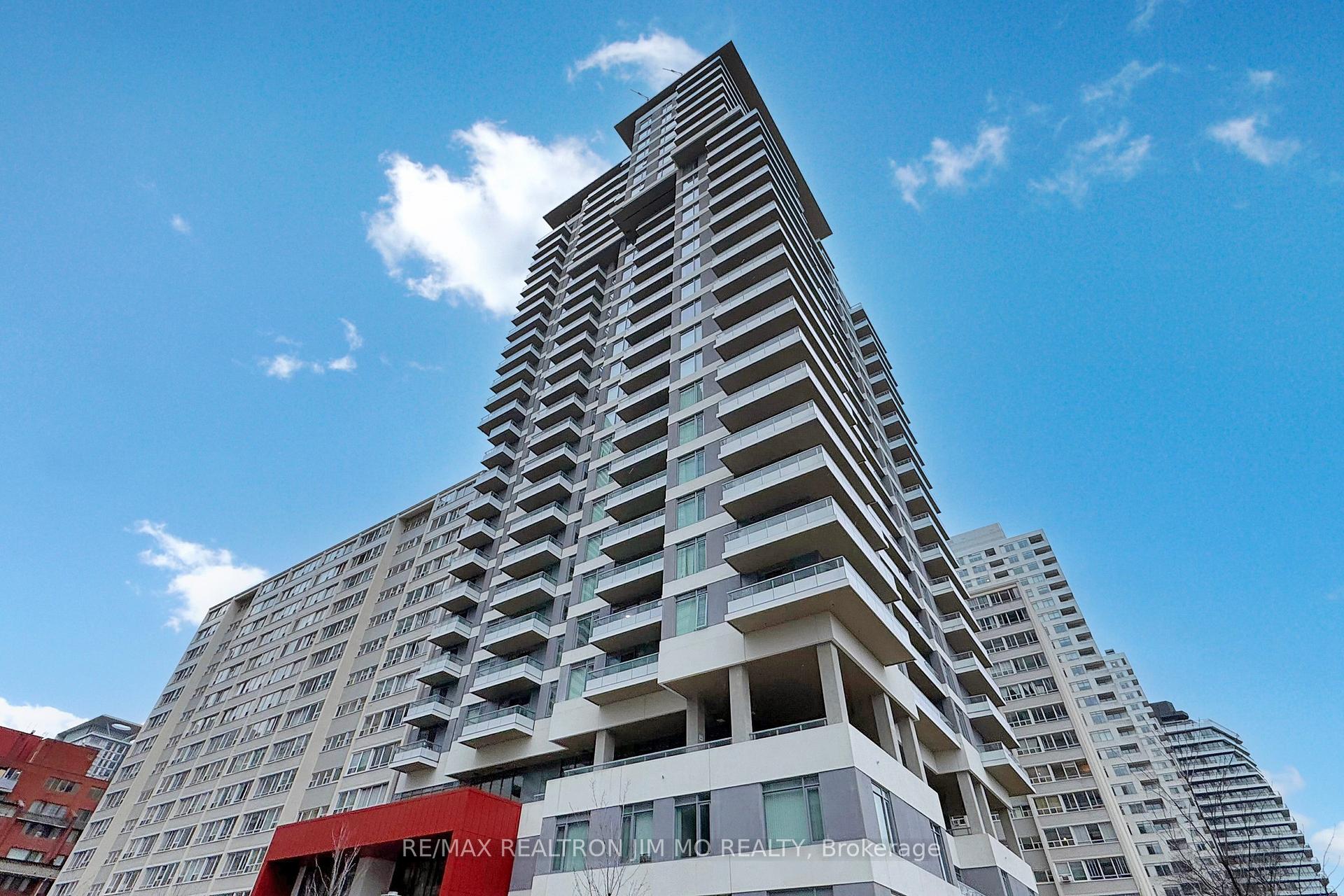 2 Bedrooms Condo at 25 Holly, Toronto For sale