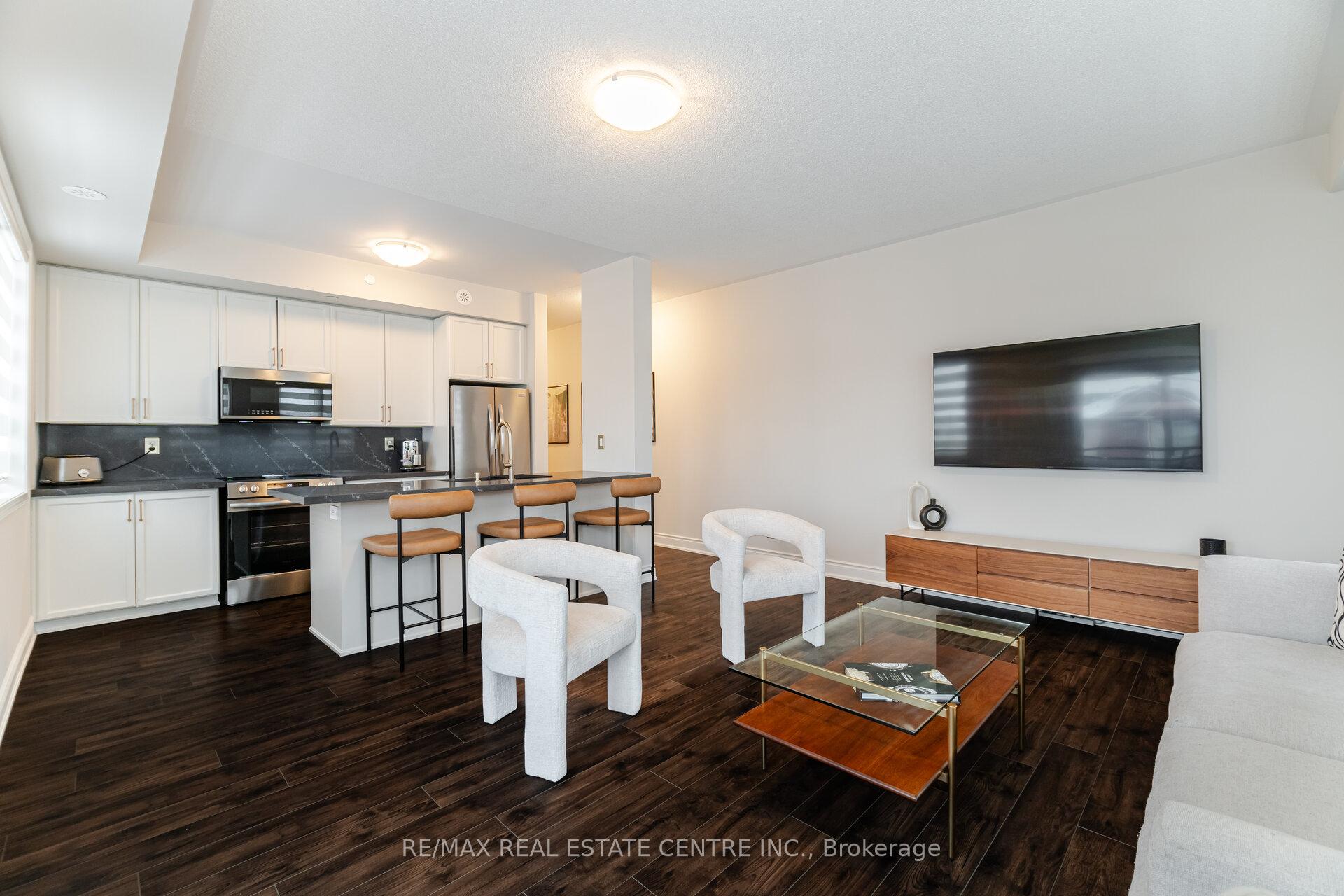 1 Bedroom Condo at 5705 Long Valley, Mississauga For sale