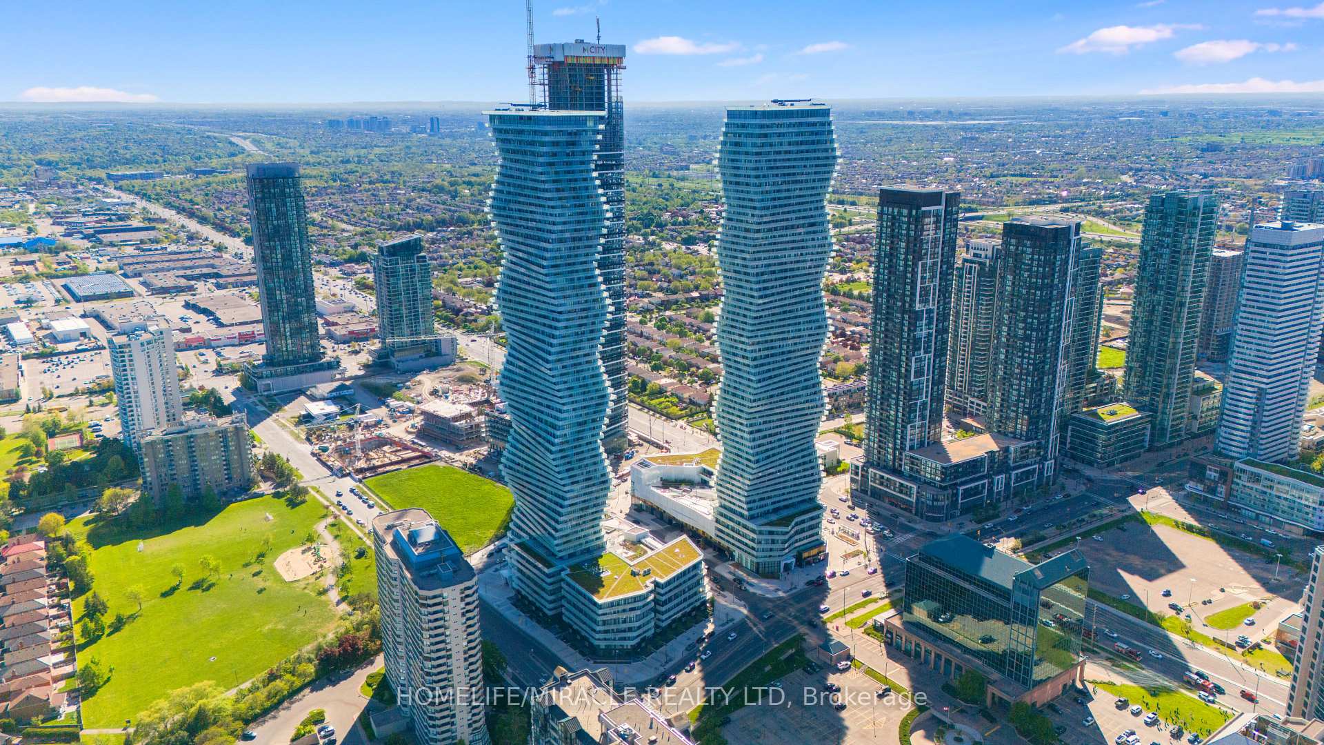 2 Bedrooms Condo at 3883 Quratz, Mississauga For sale