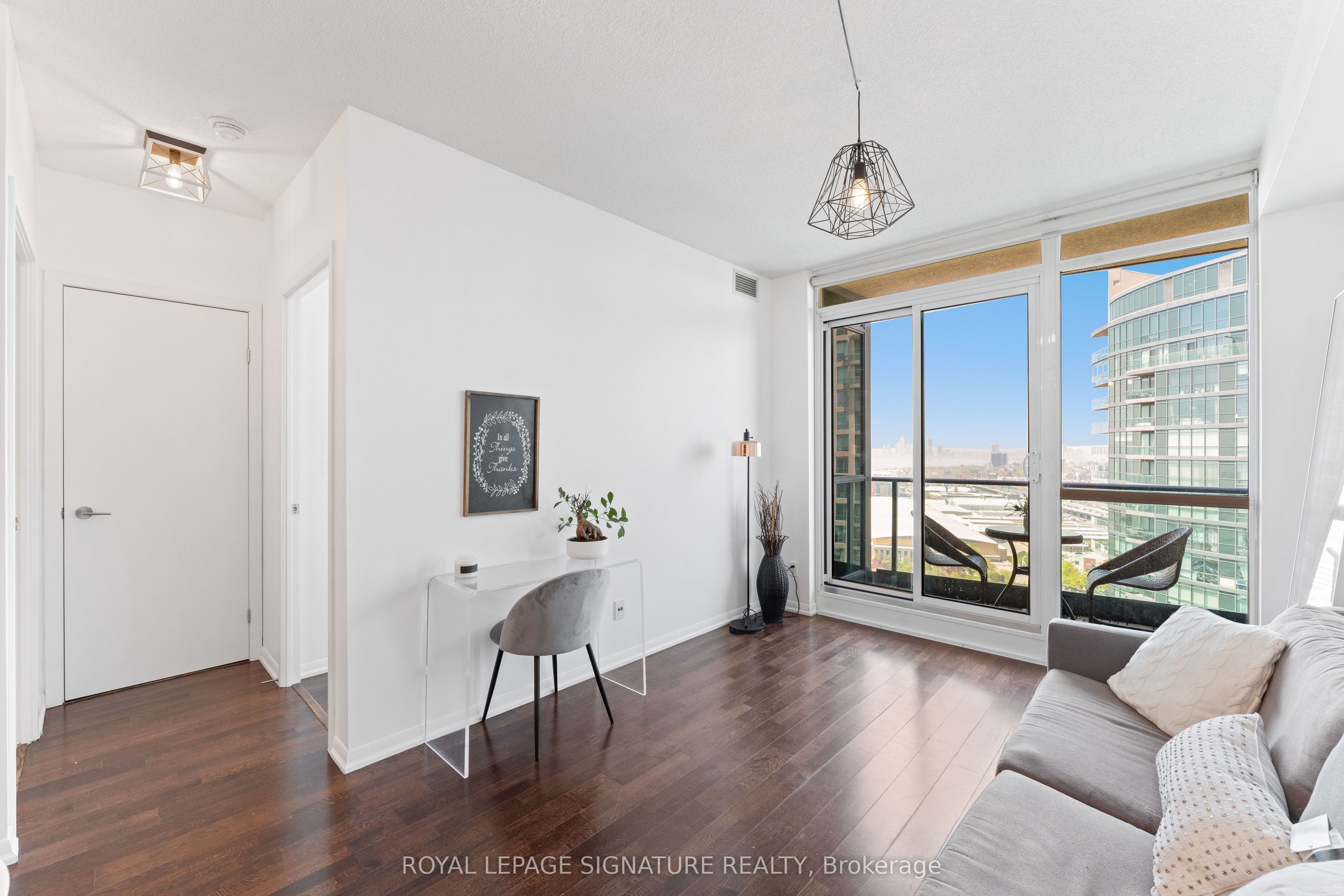 215 Fort York Boulevard, #3407