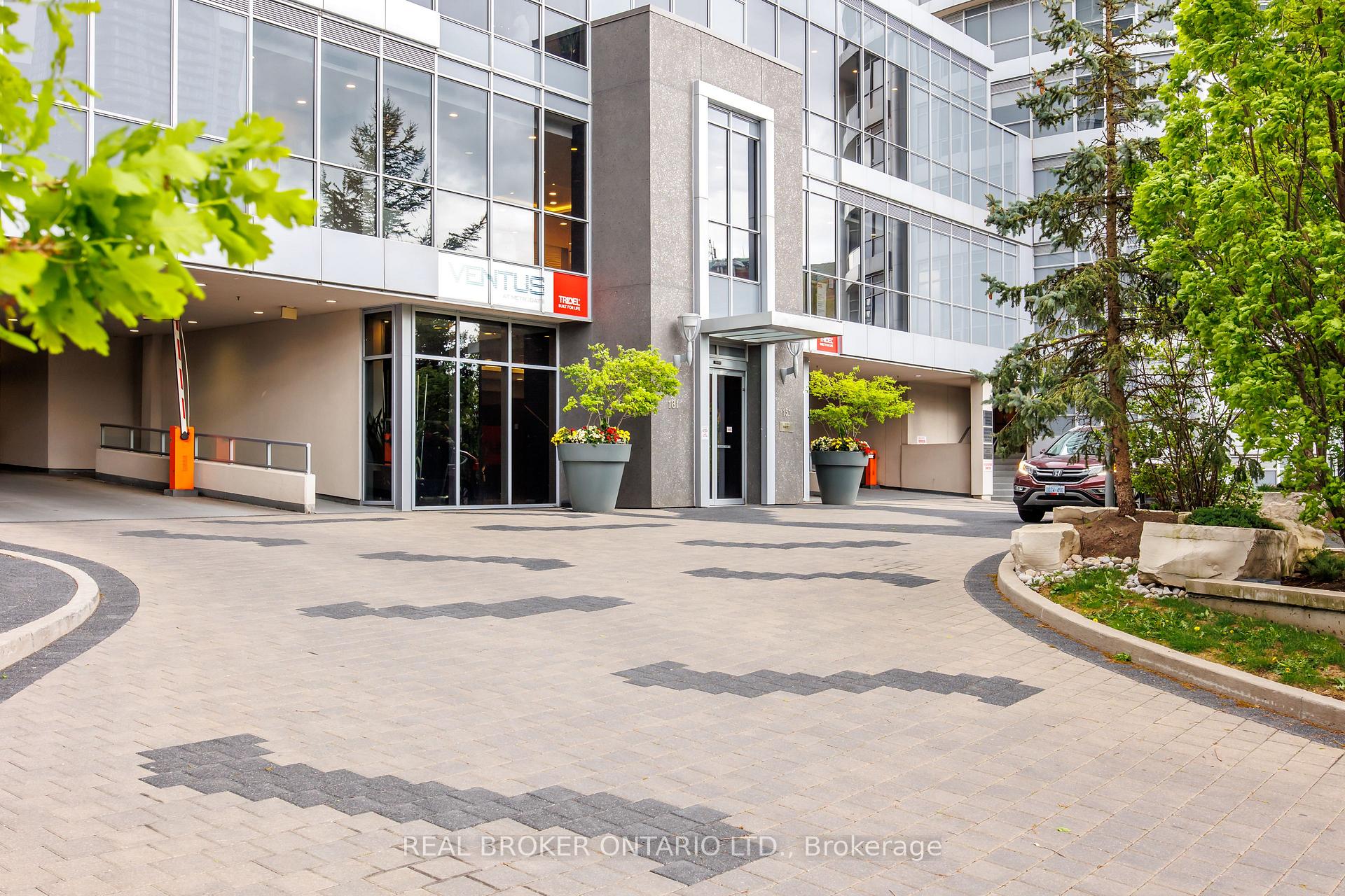 2 Bedrooms Condo at 181 Village Green, Toronto For sale