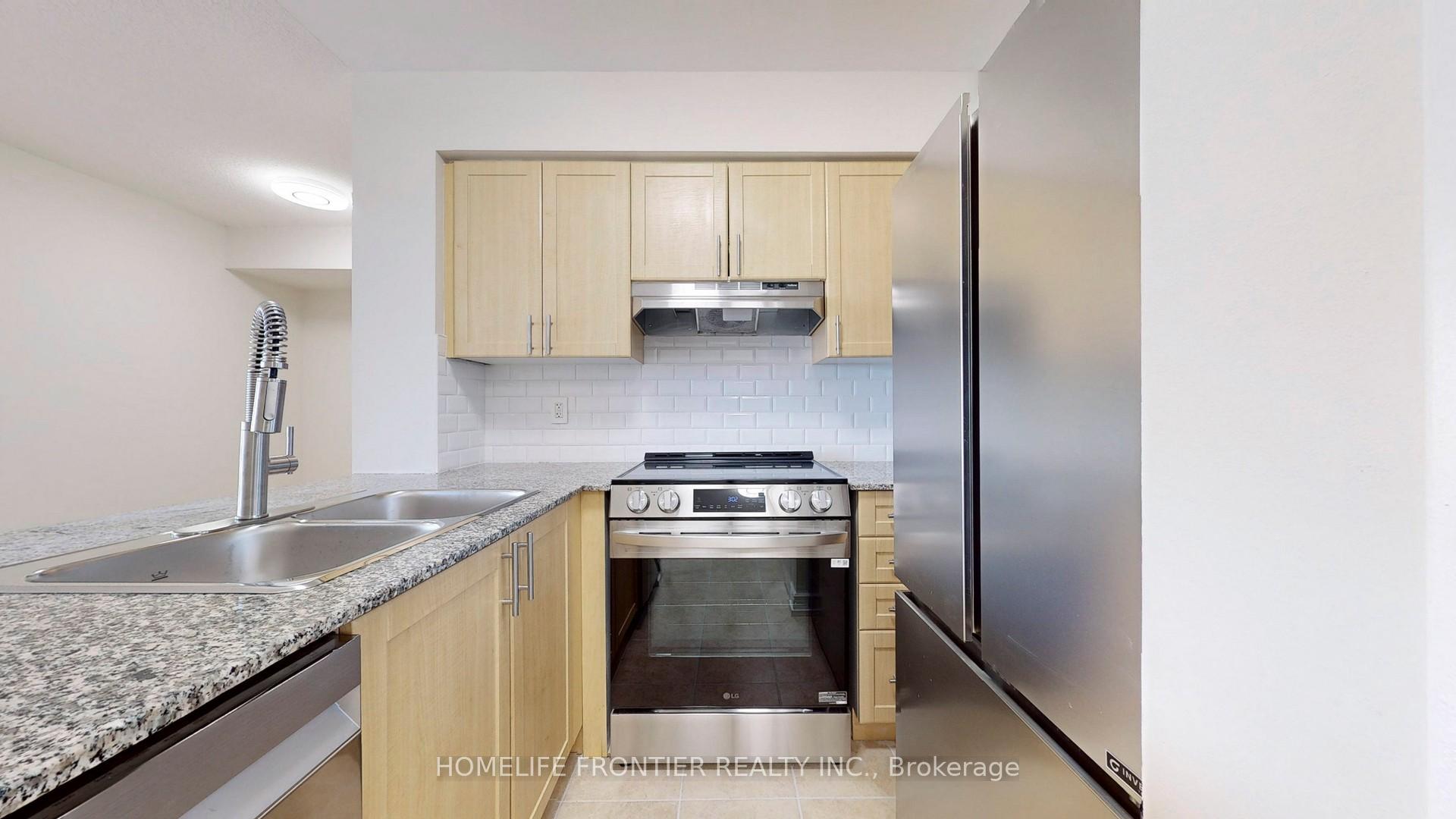 2 Bedrooms Condo at 7 North Park, Vaughan For sale