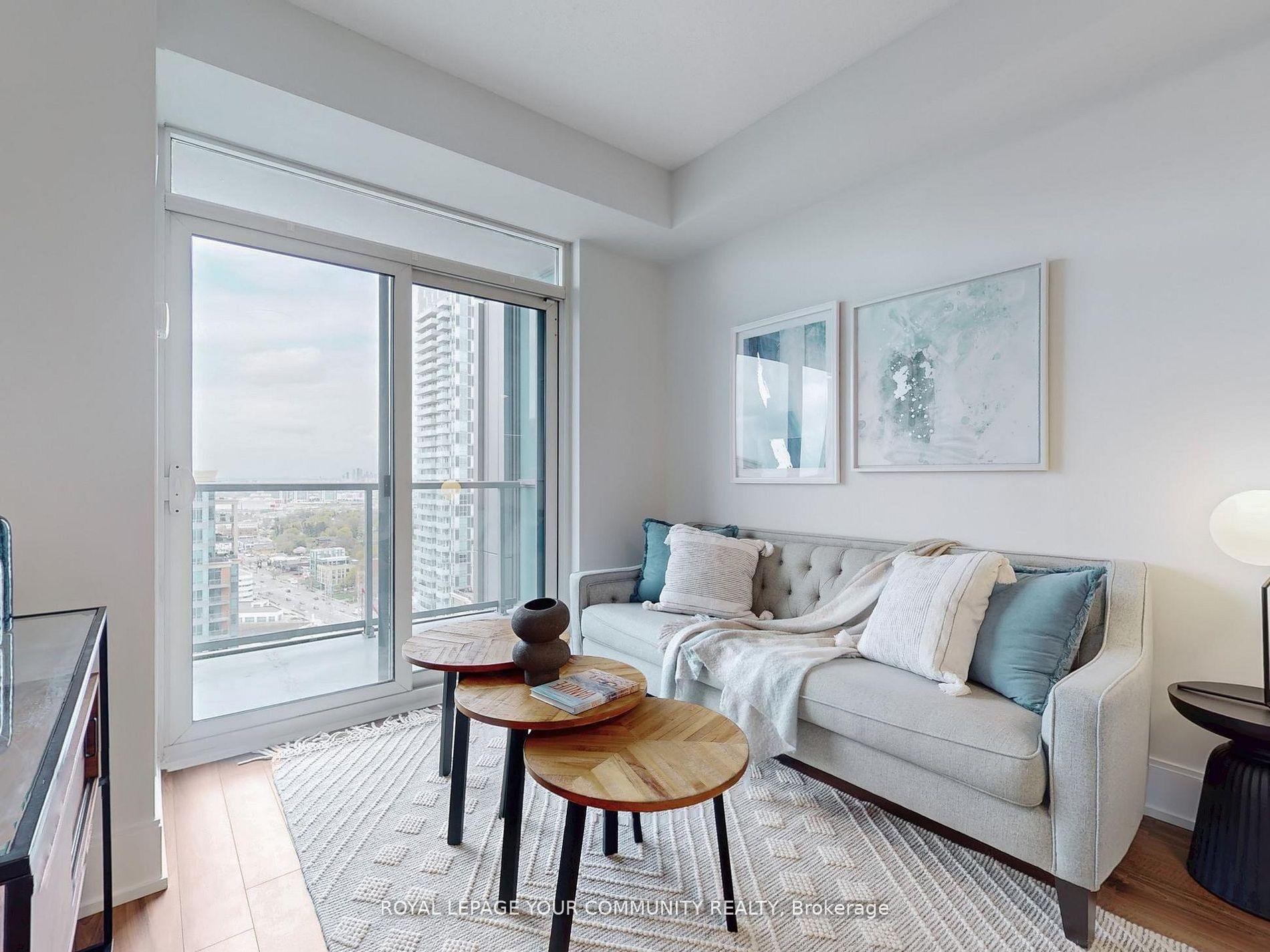 2 Bedrooms Condo at 15 Viking, Toronto For sale