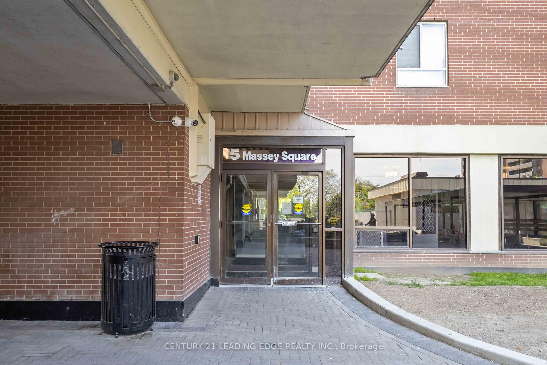 #1511 - 5 Massey Square ; MLS ID: E12128767