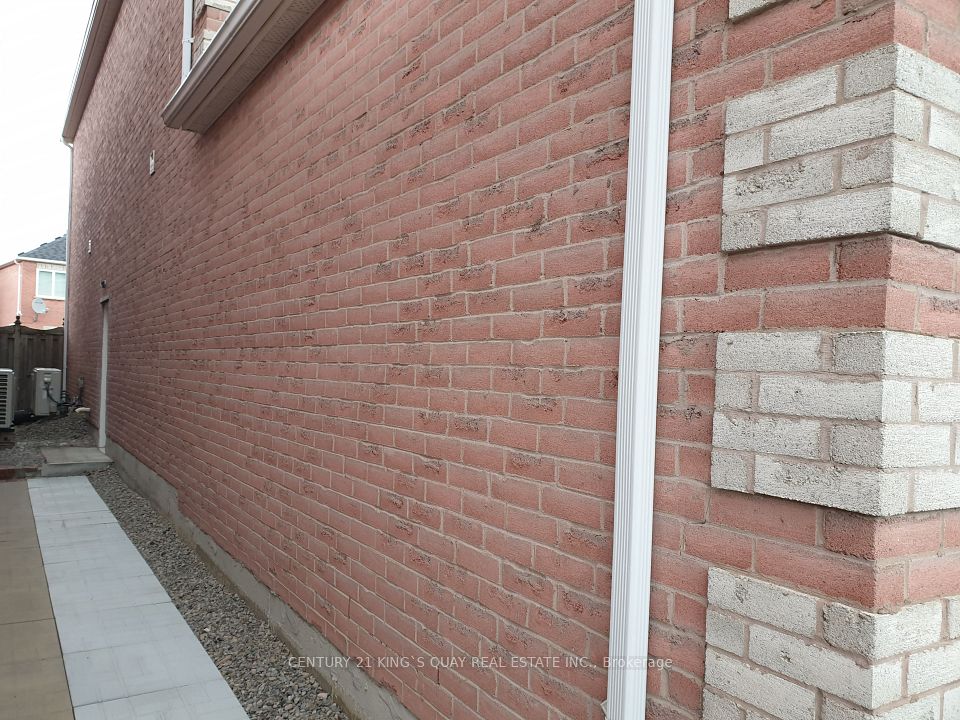 #LL - 15 Belford Crescent, Markham, ON L3S 4K3