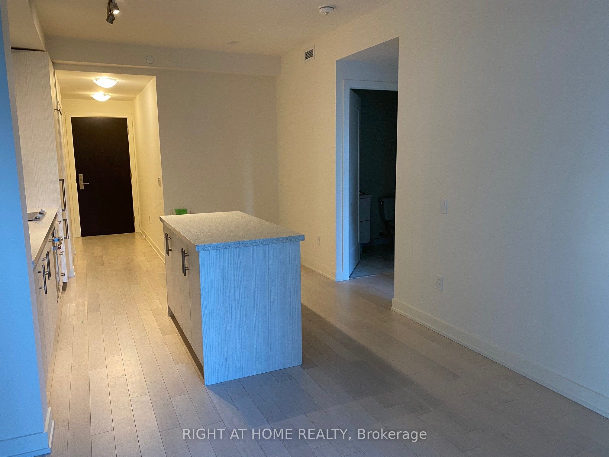 330 Richmond Street W, #Unit 901
