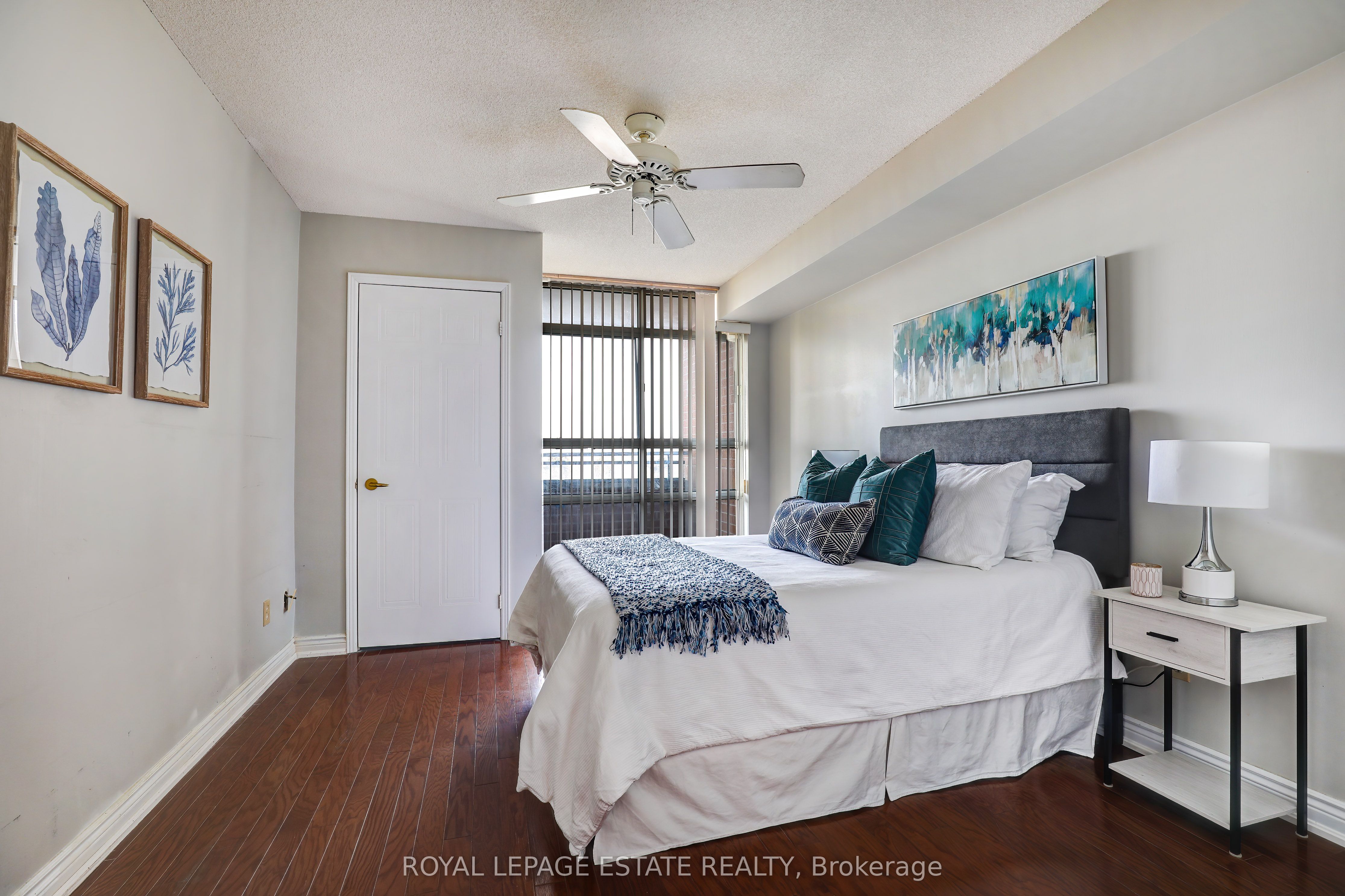 1093 Kingston Road, #808