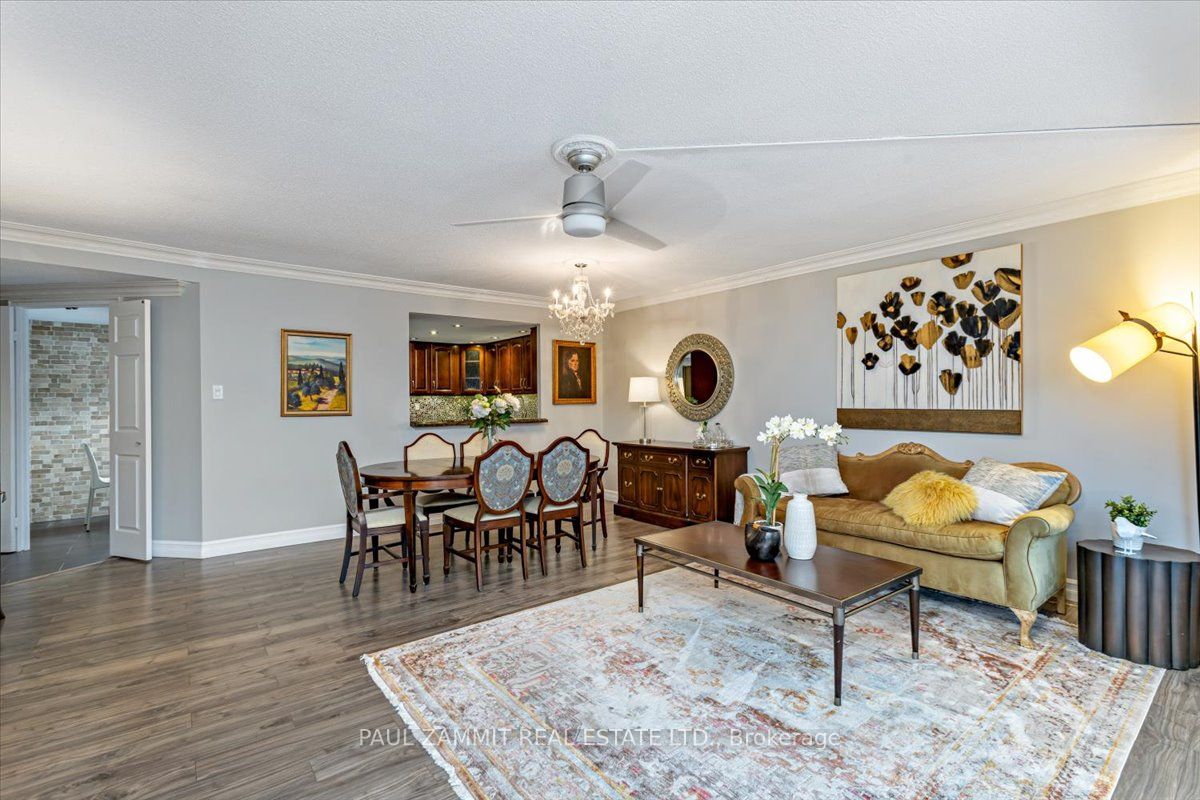 #709 - 5 Weldrick Road, Richmond Hill, ON L4C 8S9