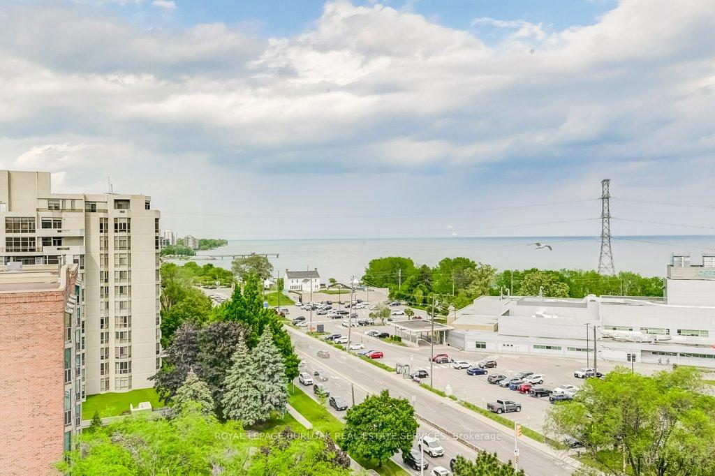 2 Bedrooms Condo at 1201 North Shore, Burlington For sale