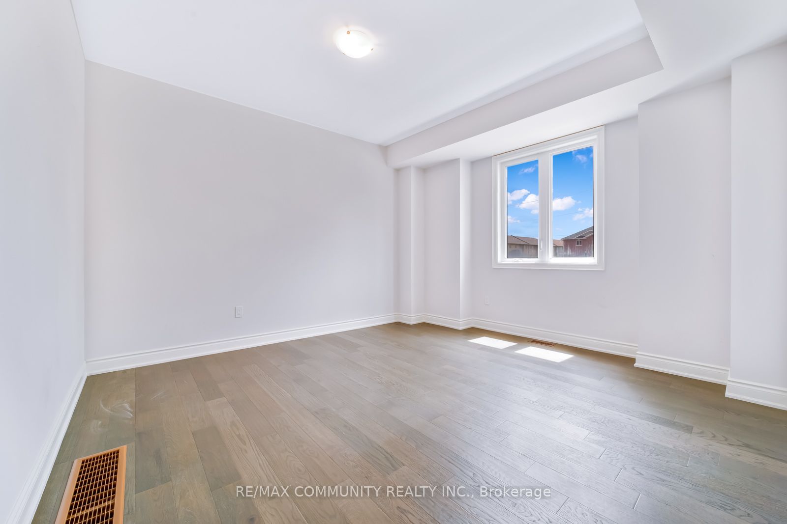 16 Alan Williams Trail