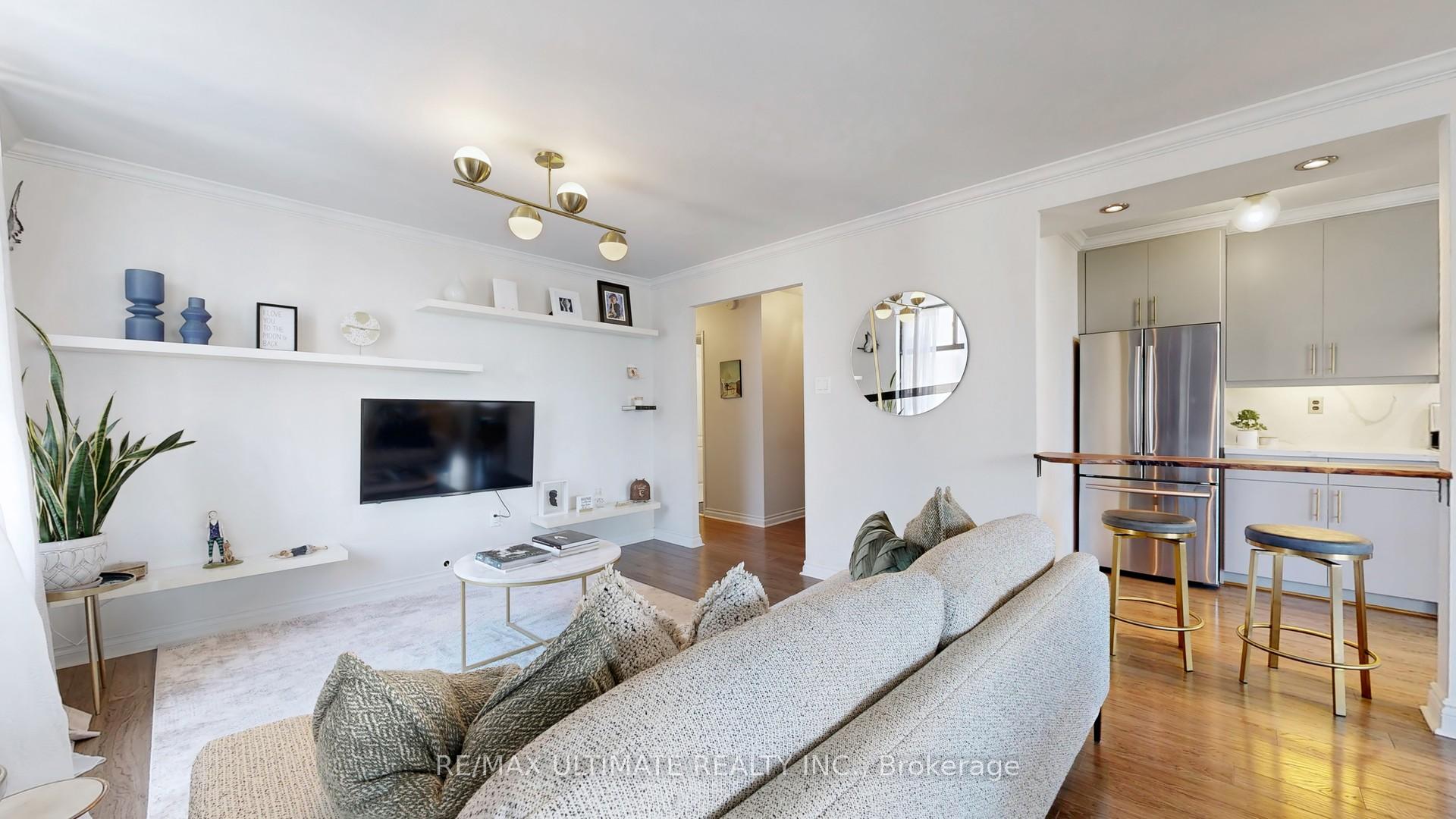 2 Bedrooms Condo at 135 Marlee, Toronto For sale