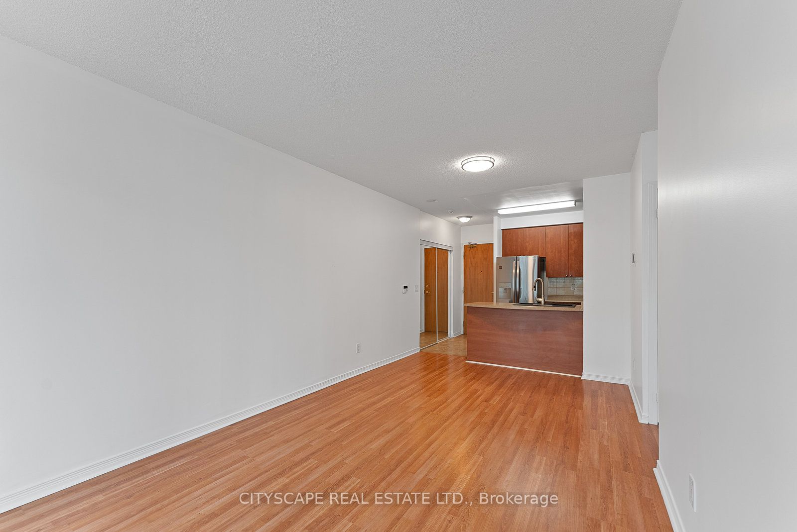 5500 Yonge Street, #202