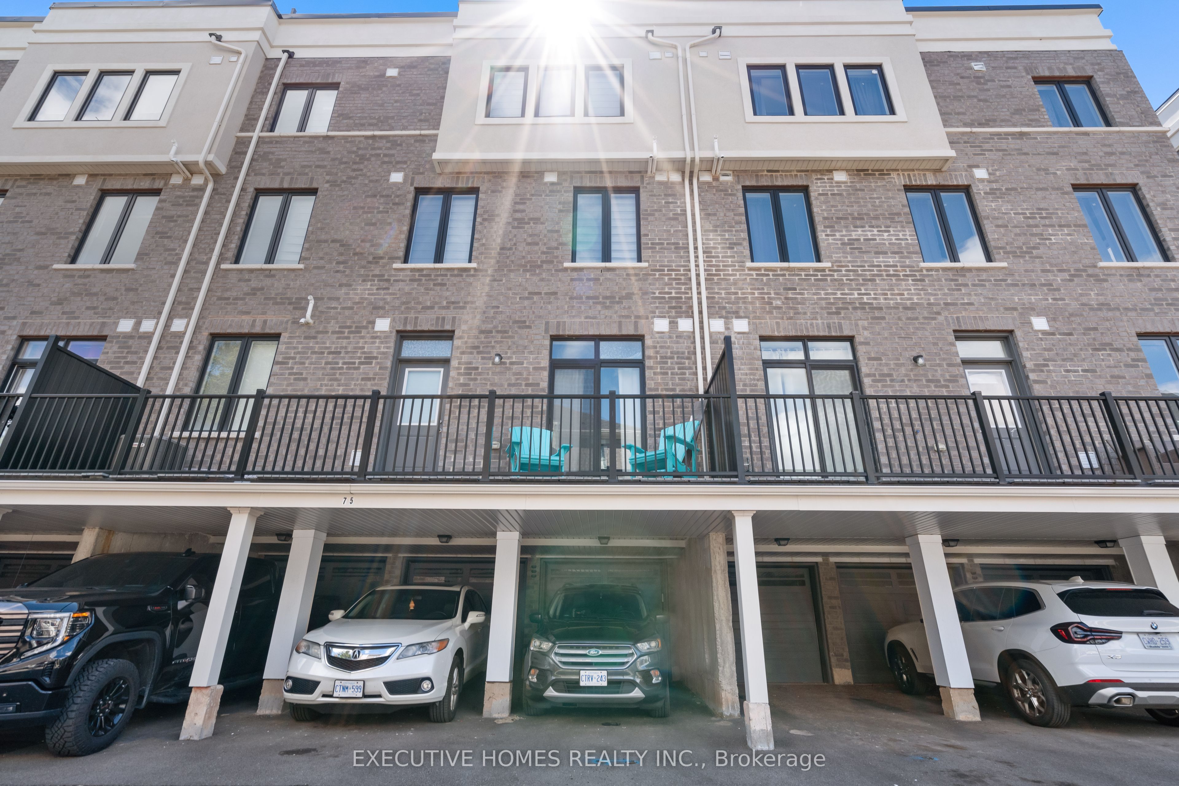 383 Dundas Street E, #74