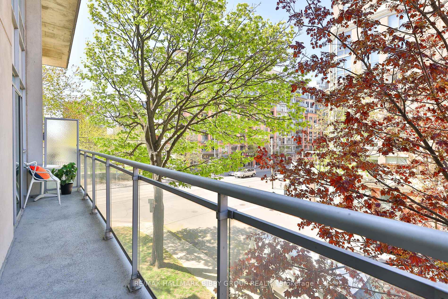 2 Bedrooms Condo at 954 King, Toronto For sale