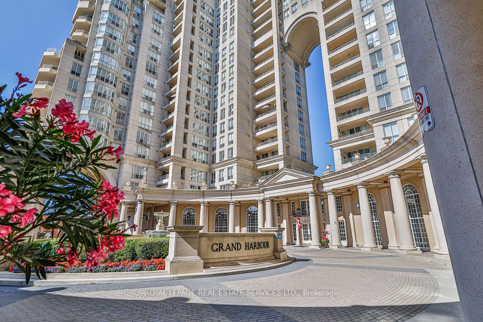 2285 Lake Shore