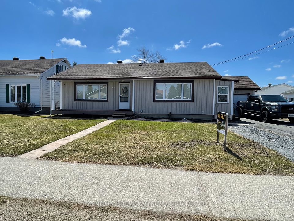 43 Tenth Street, Armstrong, ON P0J 1E0