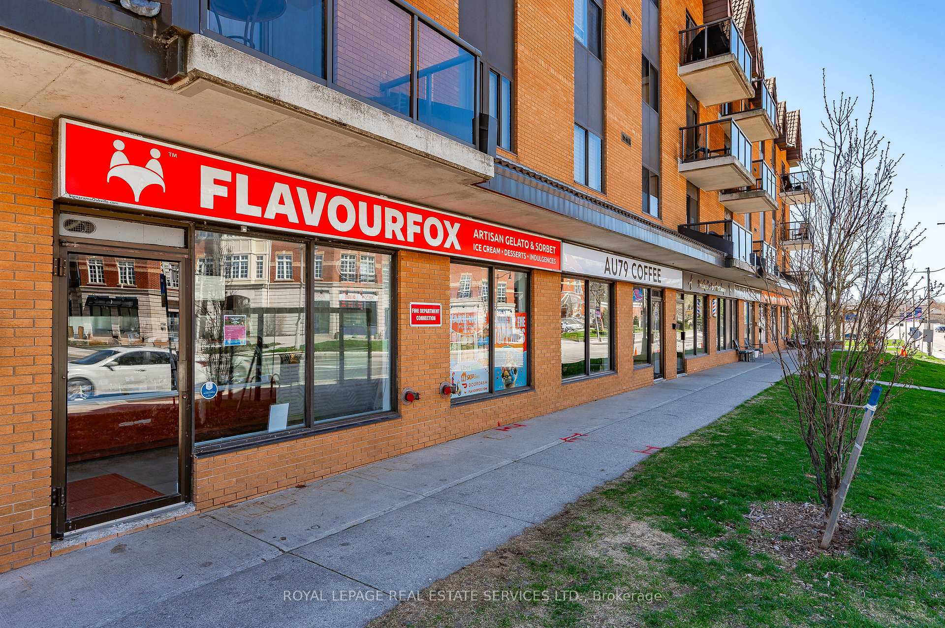 2 Bedrooms Condo at 102 Bronte,  Oakville For sale