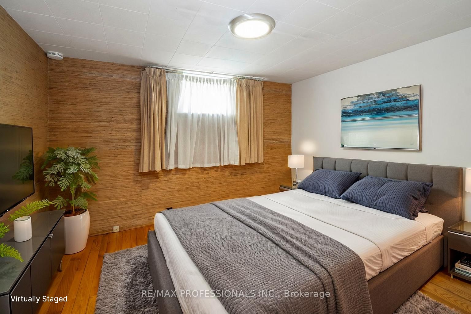 33 Heathrow Drive, Toronto, ON M3M 1X1