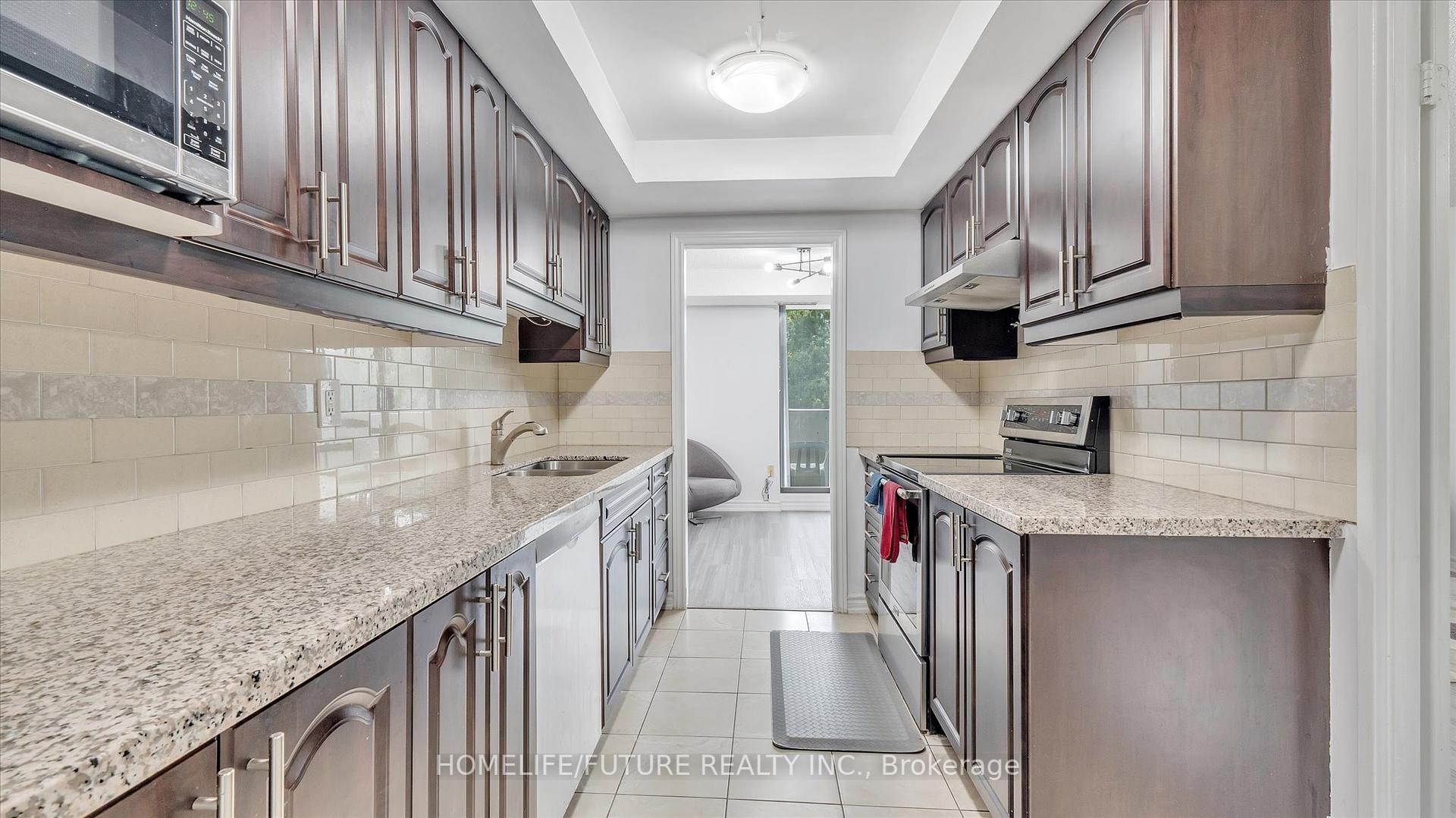 2 Bedrooms Condo at 10 Stonehill, Toronto For sale