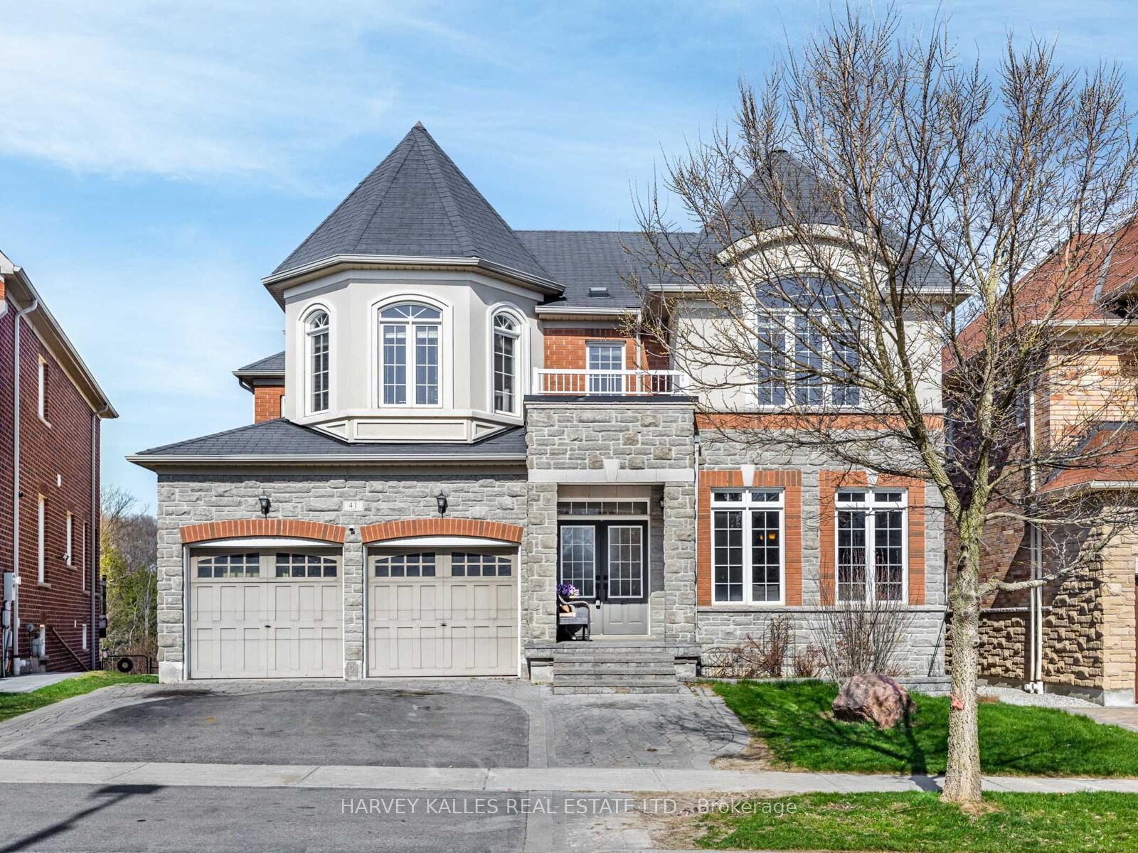 41 William Bowes Boulevard
