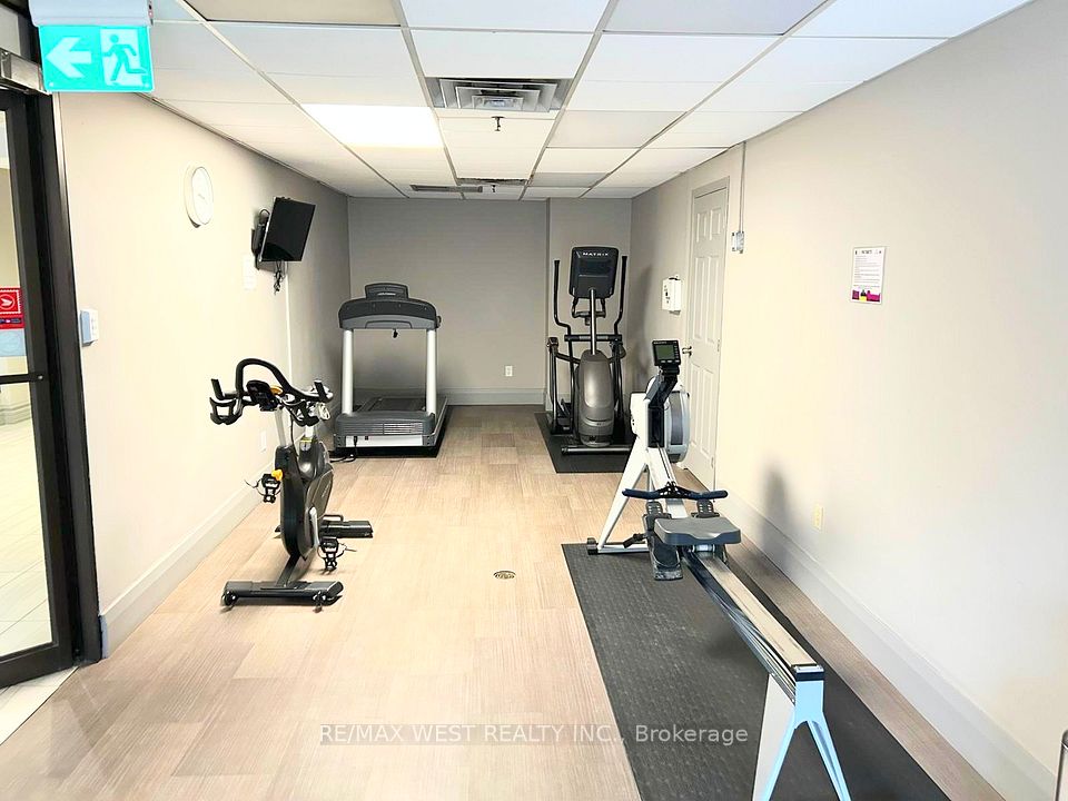 https://trreb-image.ampre.ca/xhxaphYmXAAoqbjdjA8IDgfRW4nrvsRiR9_Hza2qvCs/rs:fit:960:960/wm:.5:so:0:50:.4/wmsh:10/wmt:PHNwYW4gZm9yZWdyb3VuZD0nd2hpdGUnIGZvbnQ9JzY4Jz5SRS9NQVggV0VTVCBSRUFMVFkgSU5DLiwgQnJva2VyYWdlPC9zcGFuPg/cb:20250326014018/L3RycmViL2xpc3RpbmdzLzQwLzg0LzQ1LzAwL3AvN2NlMTJlZDQtZWYwOC00ZWIzLTg4ZDMtNmI4YTZlNDAwNWVhLmpwZw.jpg