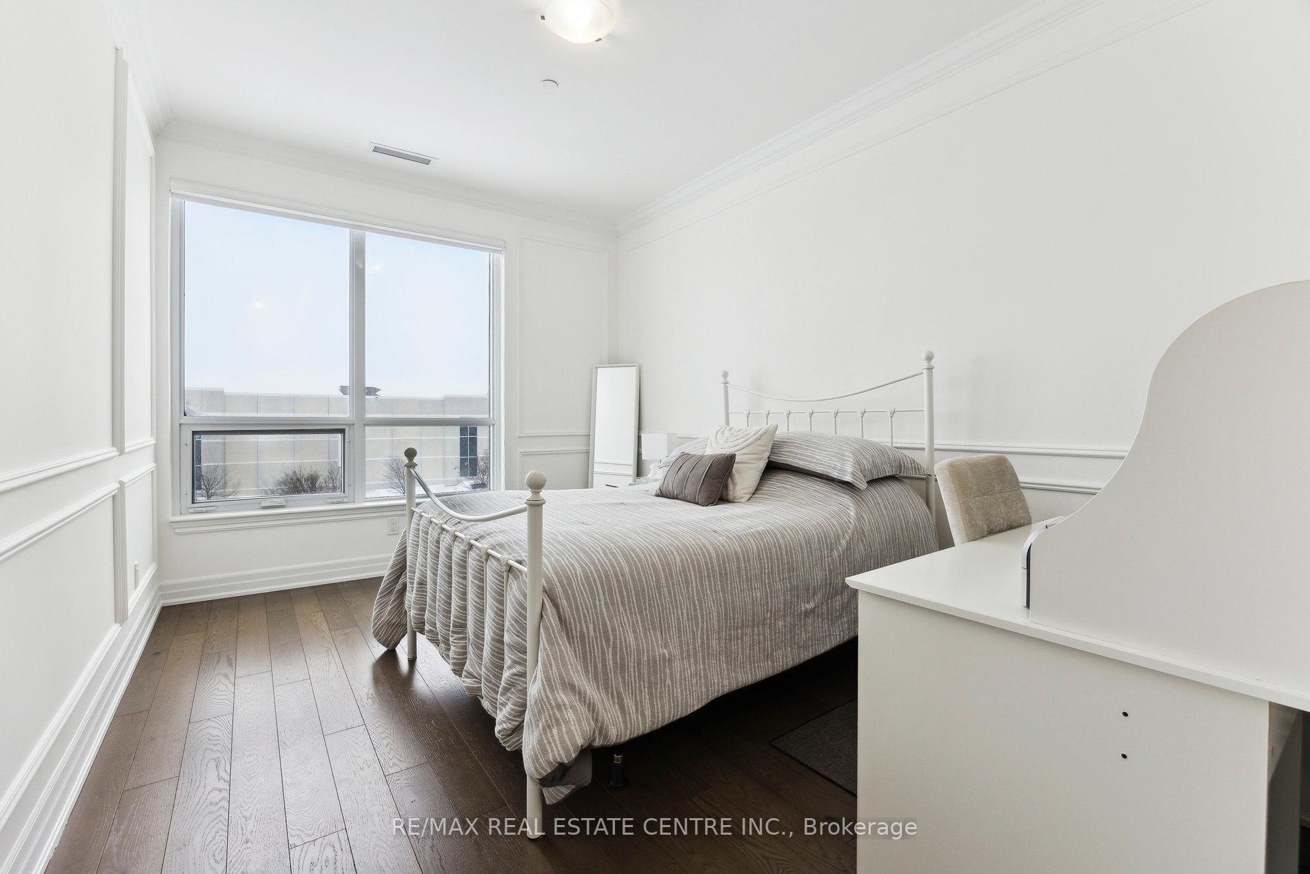 3 Bedrooms Condo at 9075 Jane,  Vaughan For sale