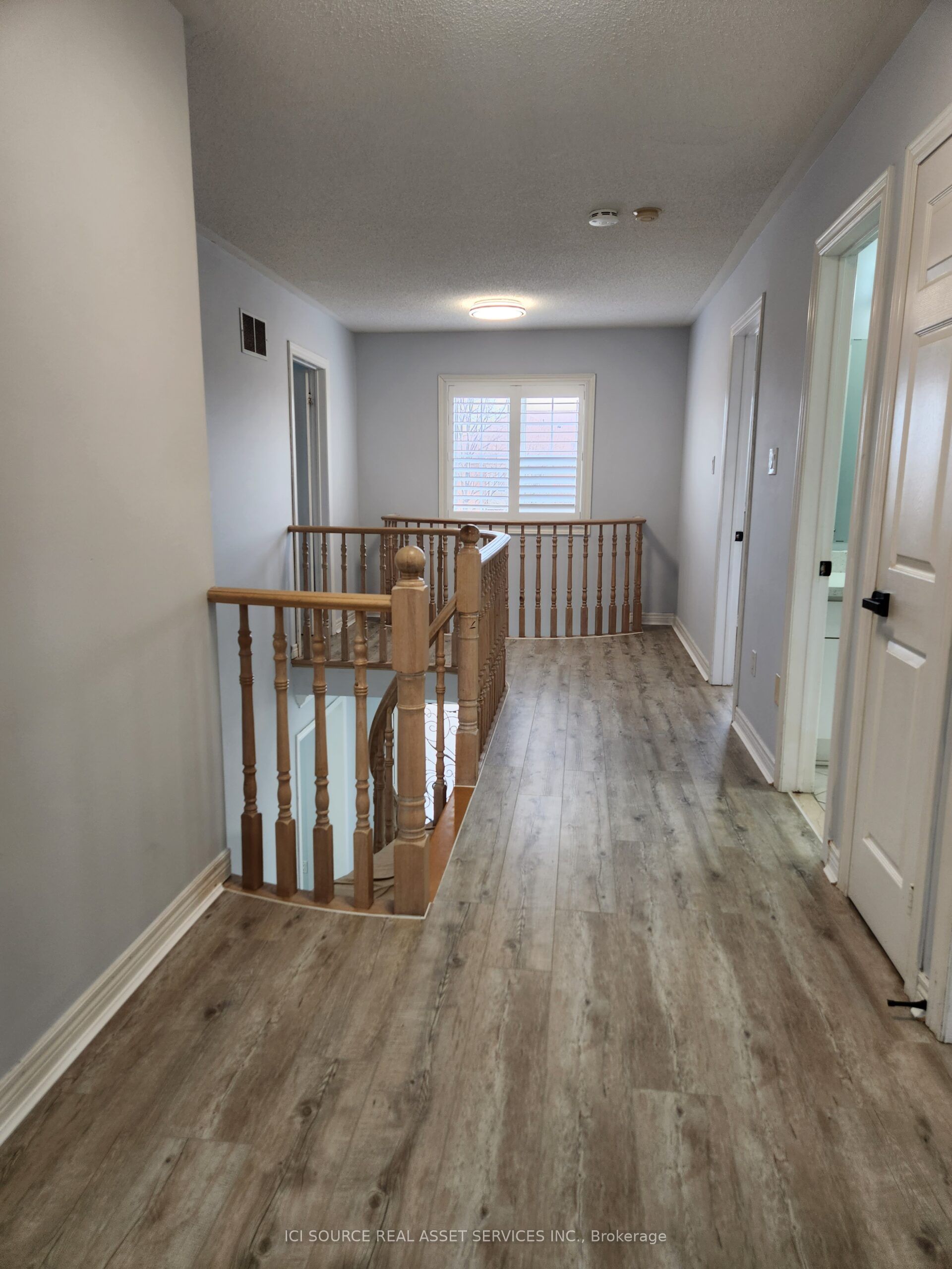 2037 Mckerlie Crescent, Burlington Rose