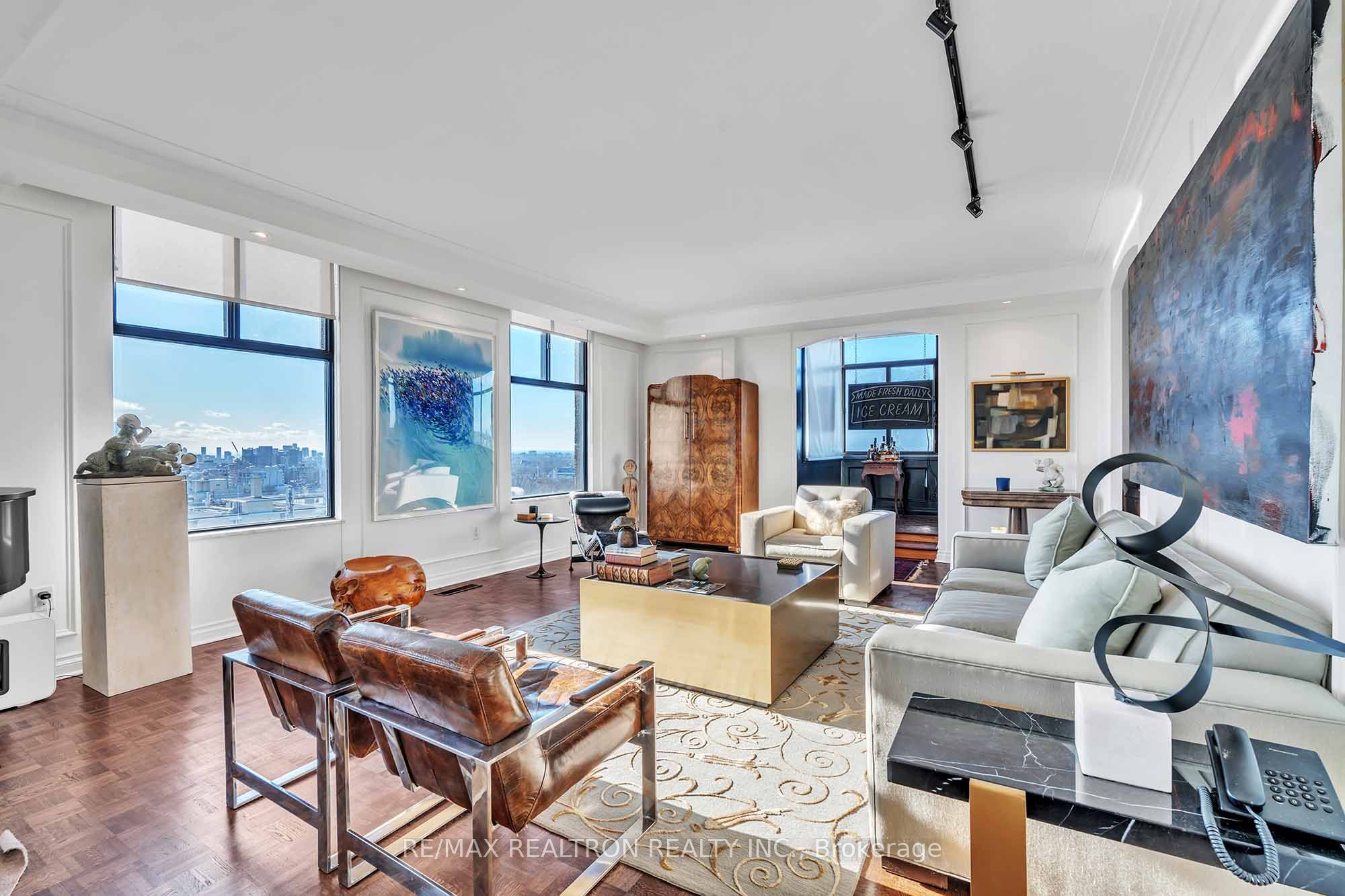 423 Avenue Road, #12