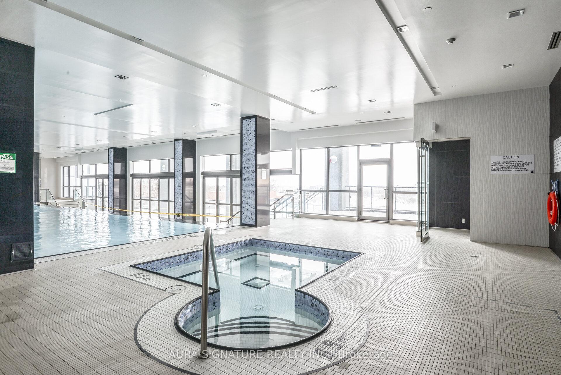 2 Bedrooms Condo at 15 Zorra, Toronto For sale