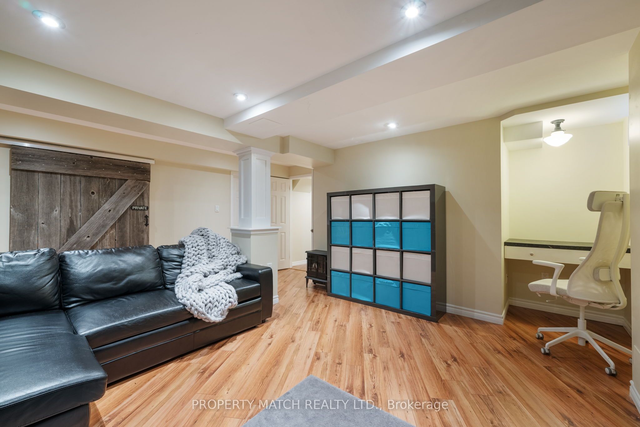 3122 Country Lane
