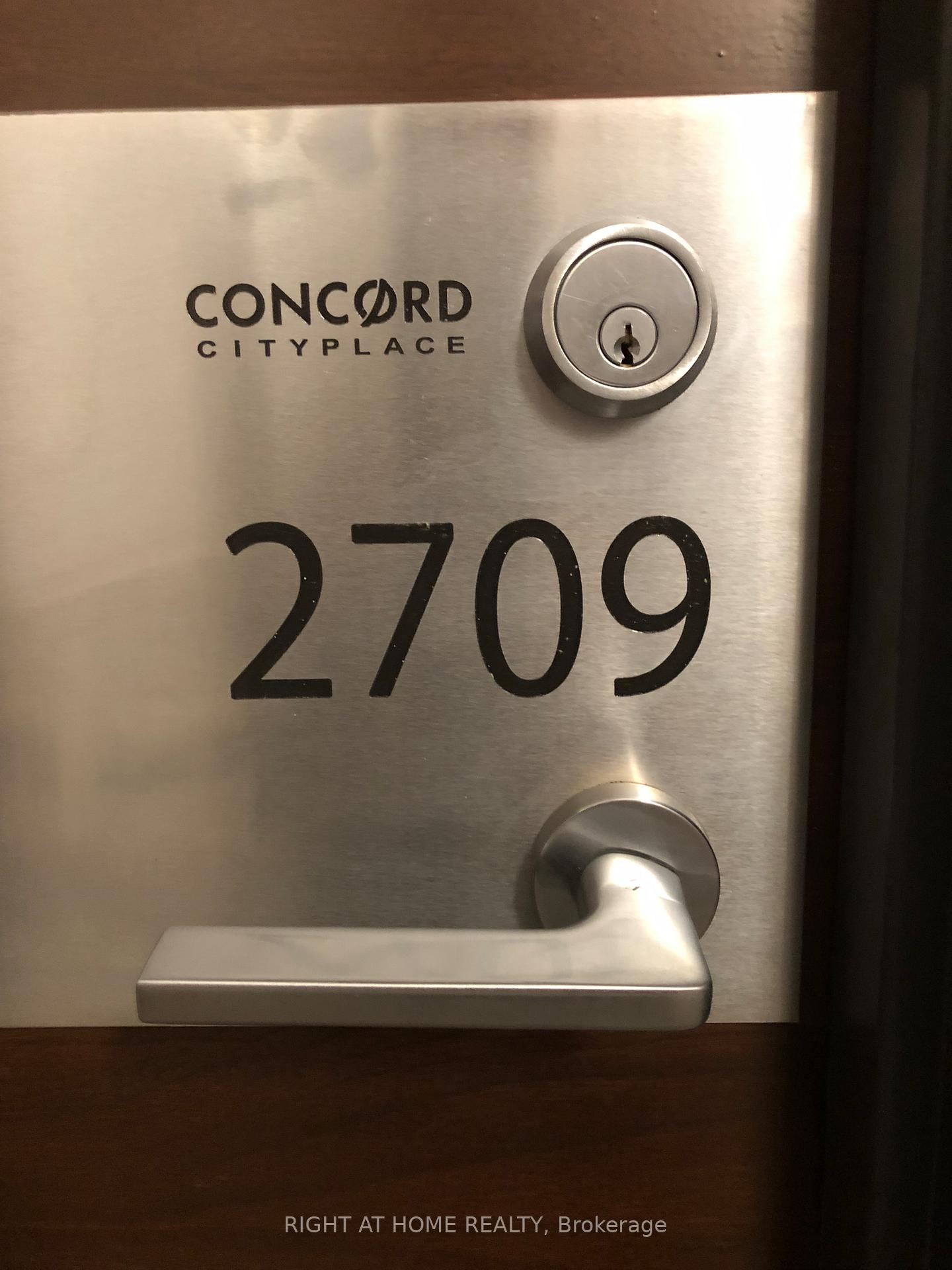 2 Bedrooms Condo at 15 Iceboat,  Toronto For sale