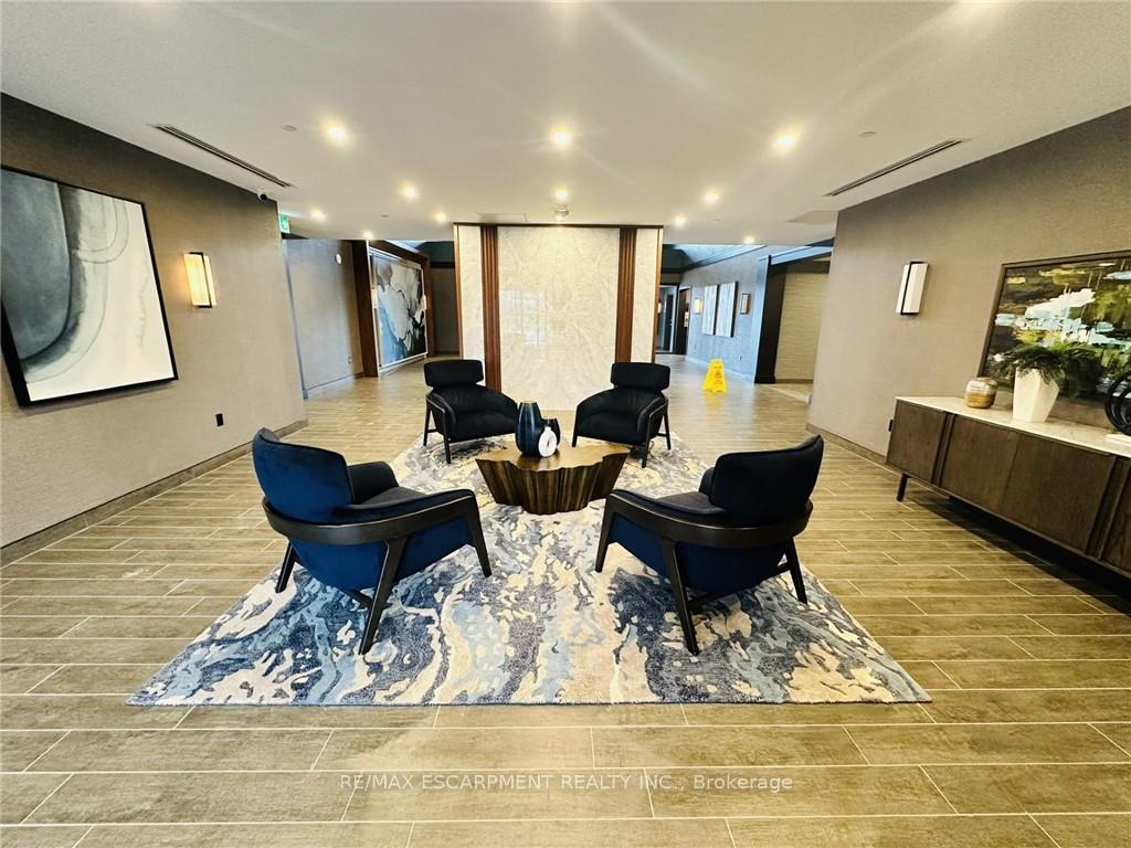 1 Bedroom Condo at 460 DUNDAS,  Hamilton For sale