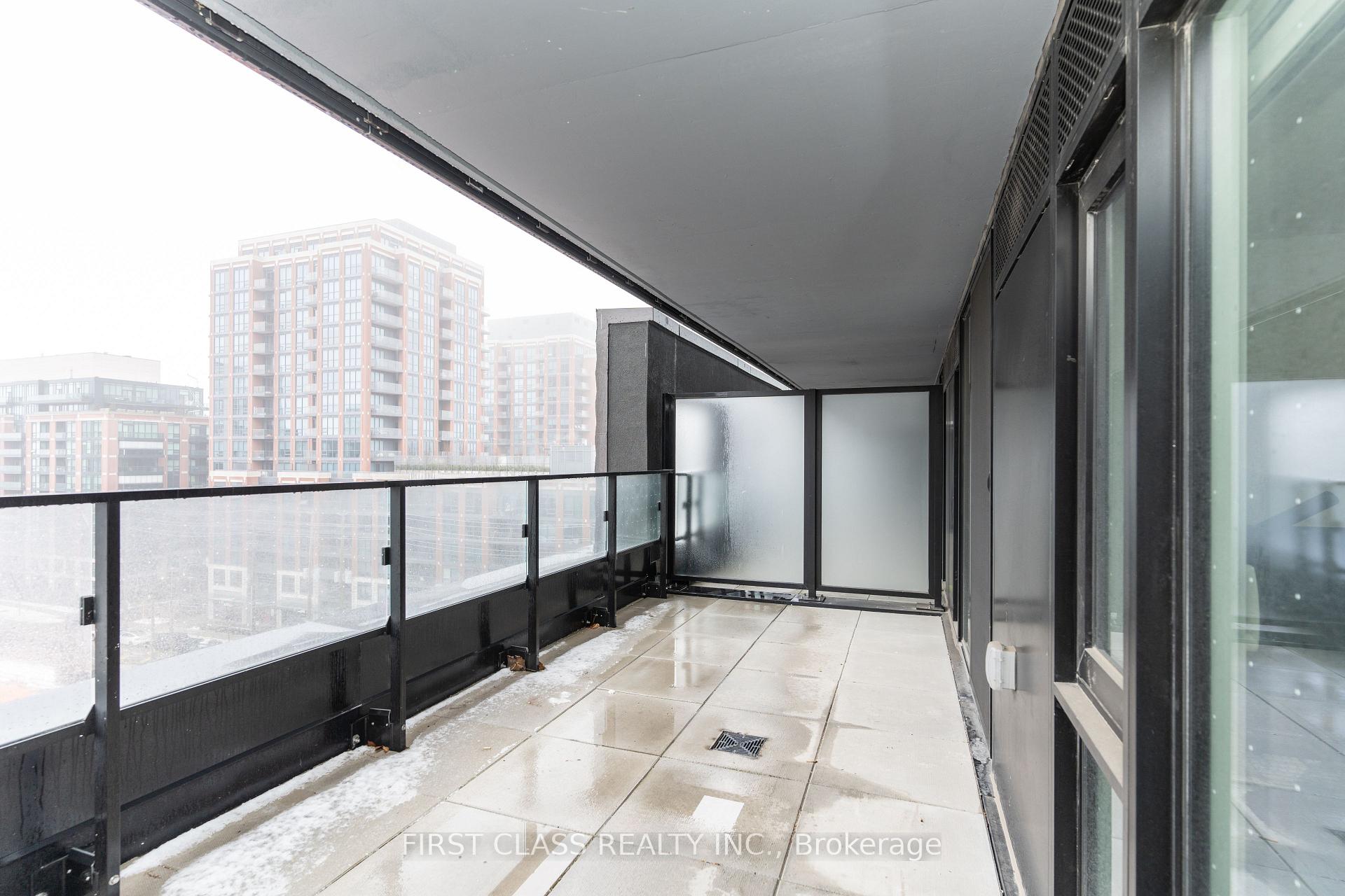 2 Bedrooms Condo at 8 Tippett Rd, Toronto For sale