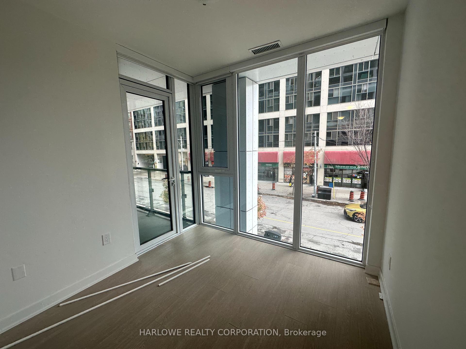 4 Bedrooms Condo at 60 Princess,  Toronto For sale