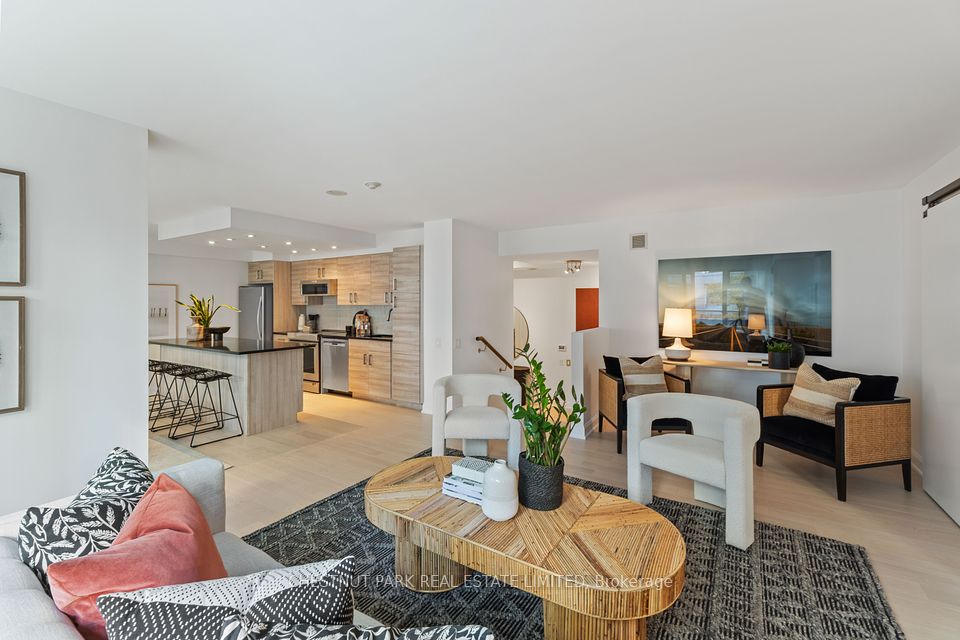 2181 Yonge