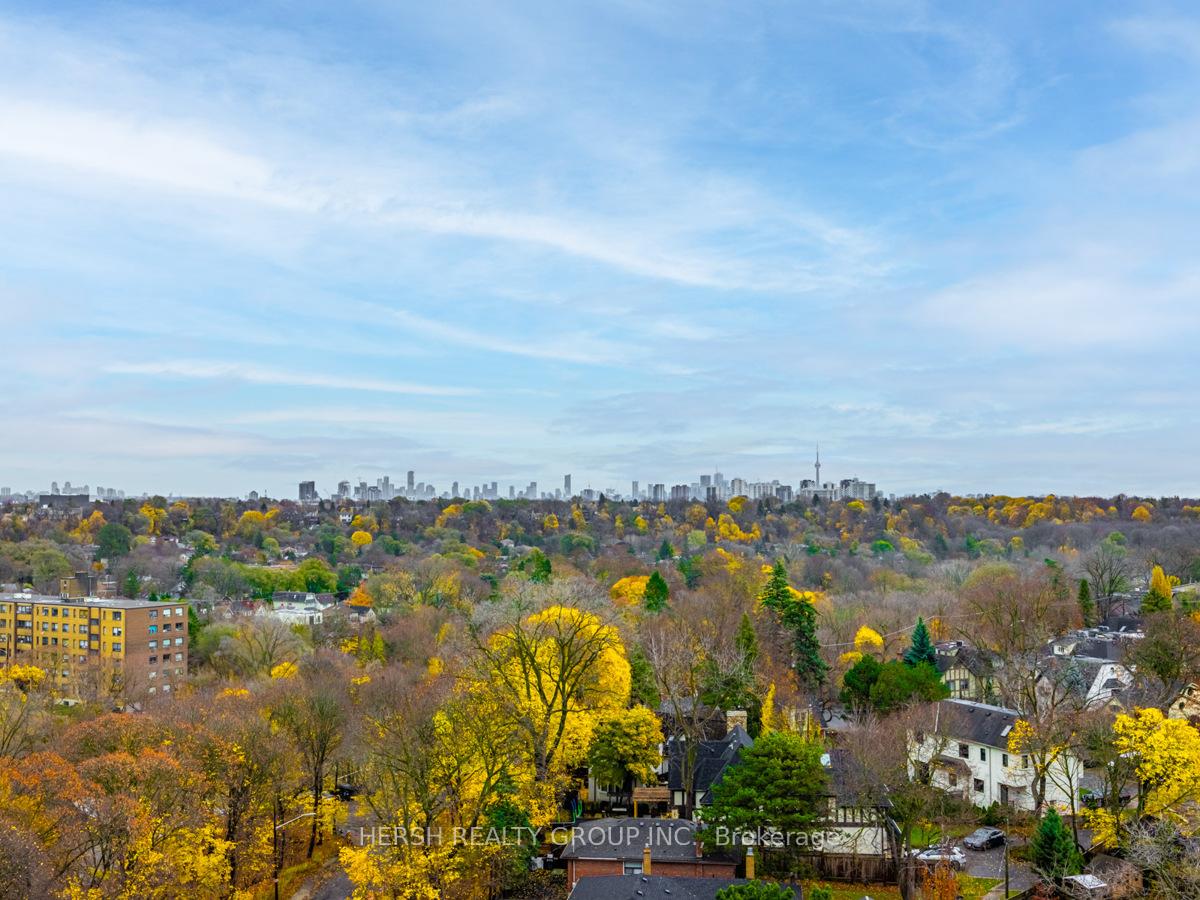 2 Bedrooms Condo at 160 Kingsway,  Toronto For sale