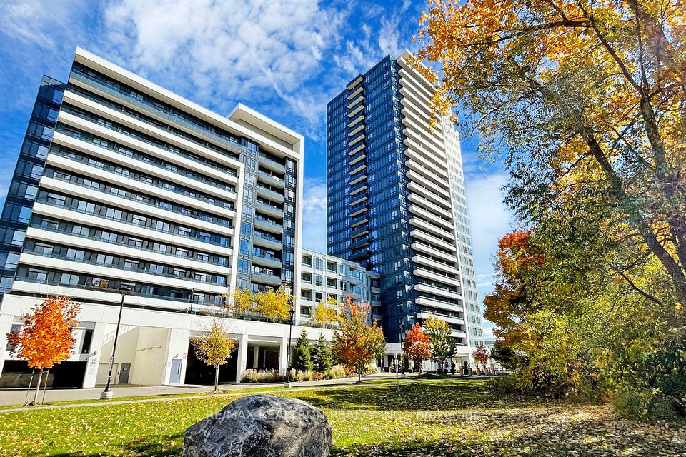 7890 Bathurst