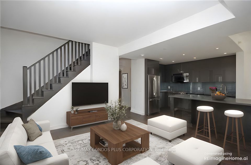 2212 Lake Shore