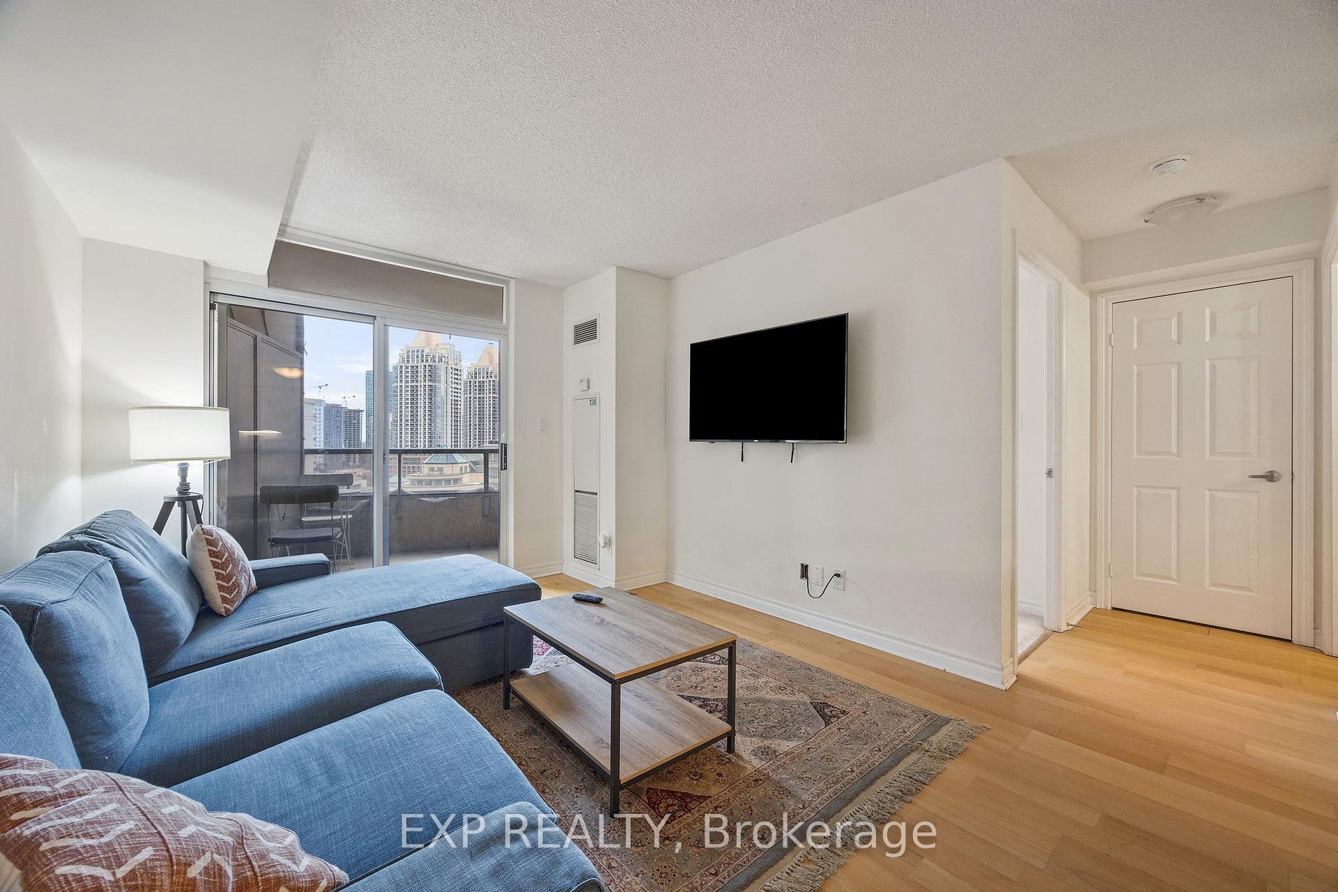 2 Bedrooms Condo at 3880 Duke Of York, Mississauga For sale